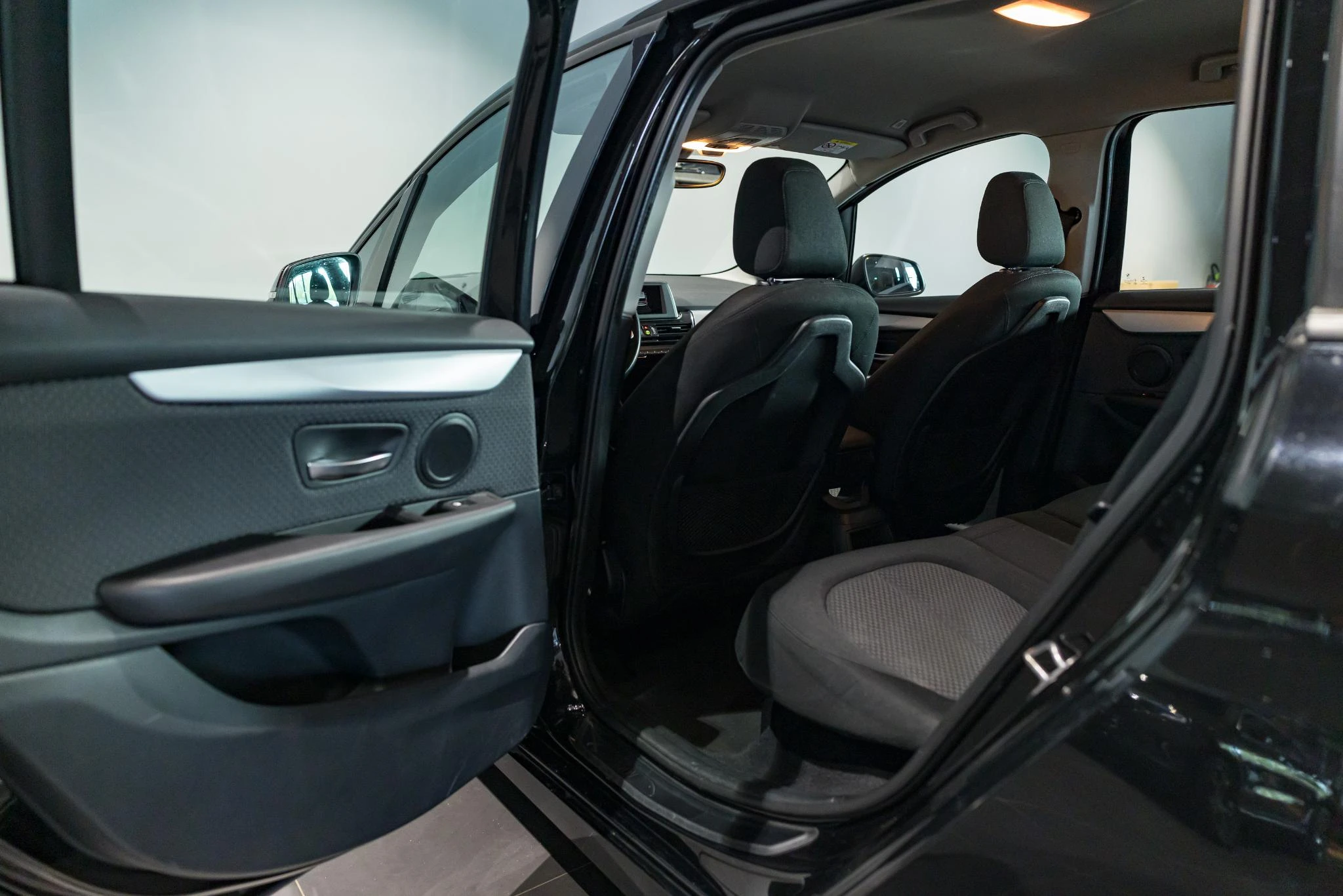 BMW-2 Reeks-image-9