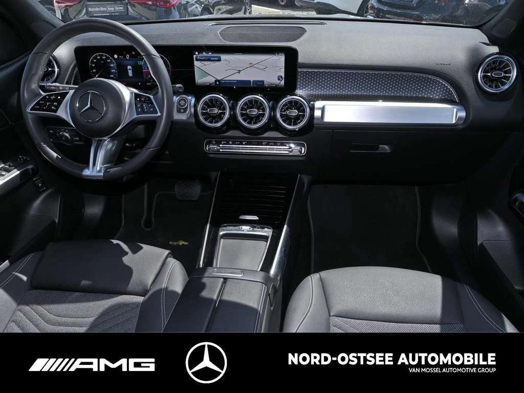 Mercedes-Benz-GLB-image-11