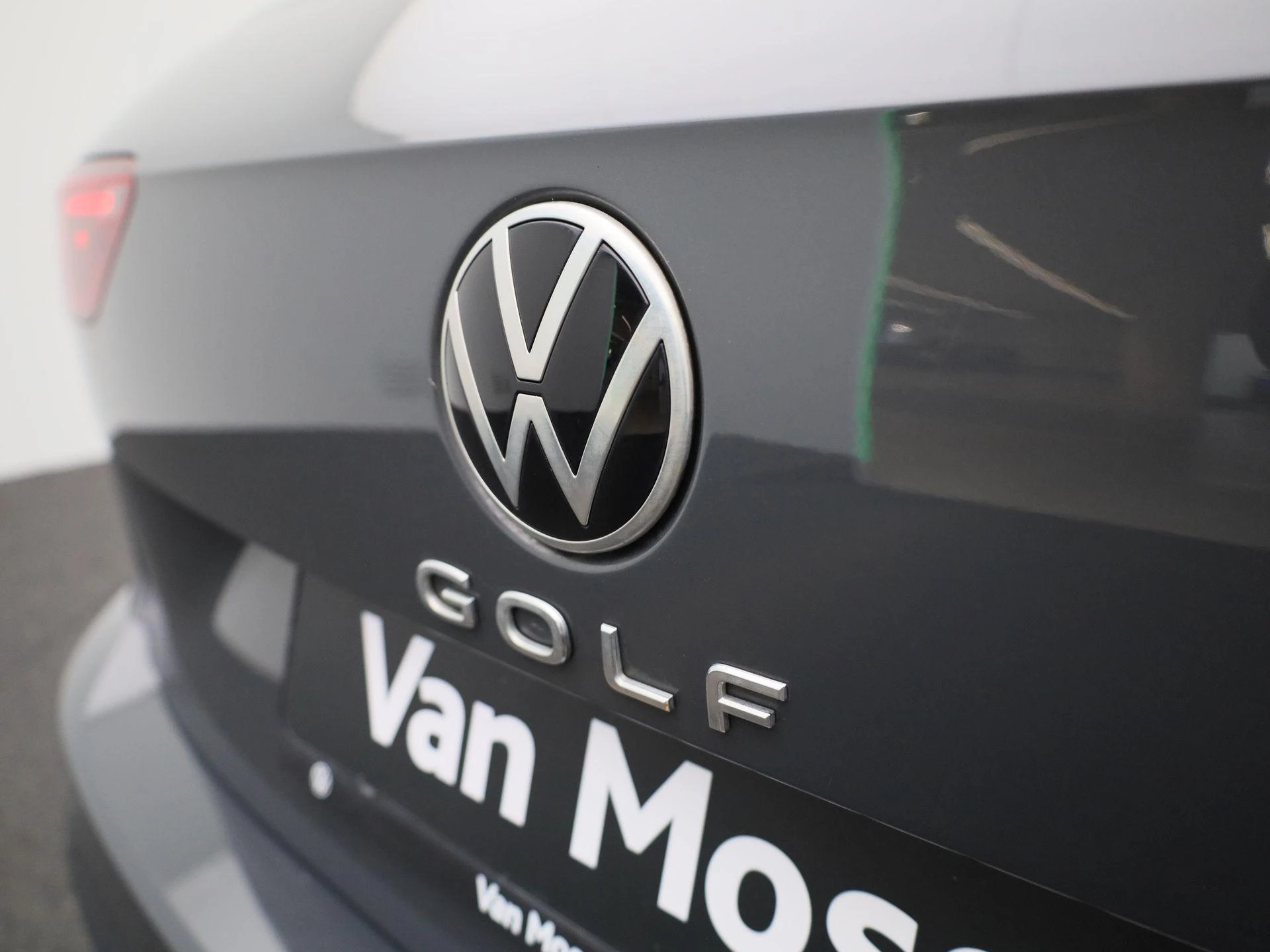 Volkswagen-Golf-image-32
