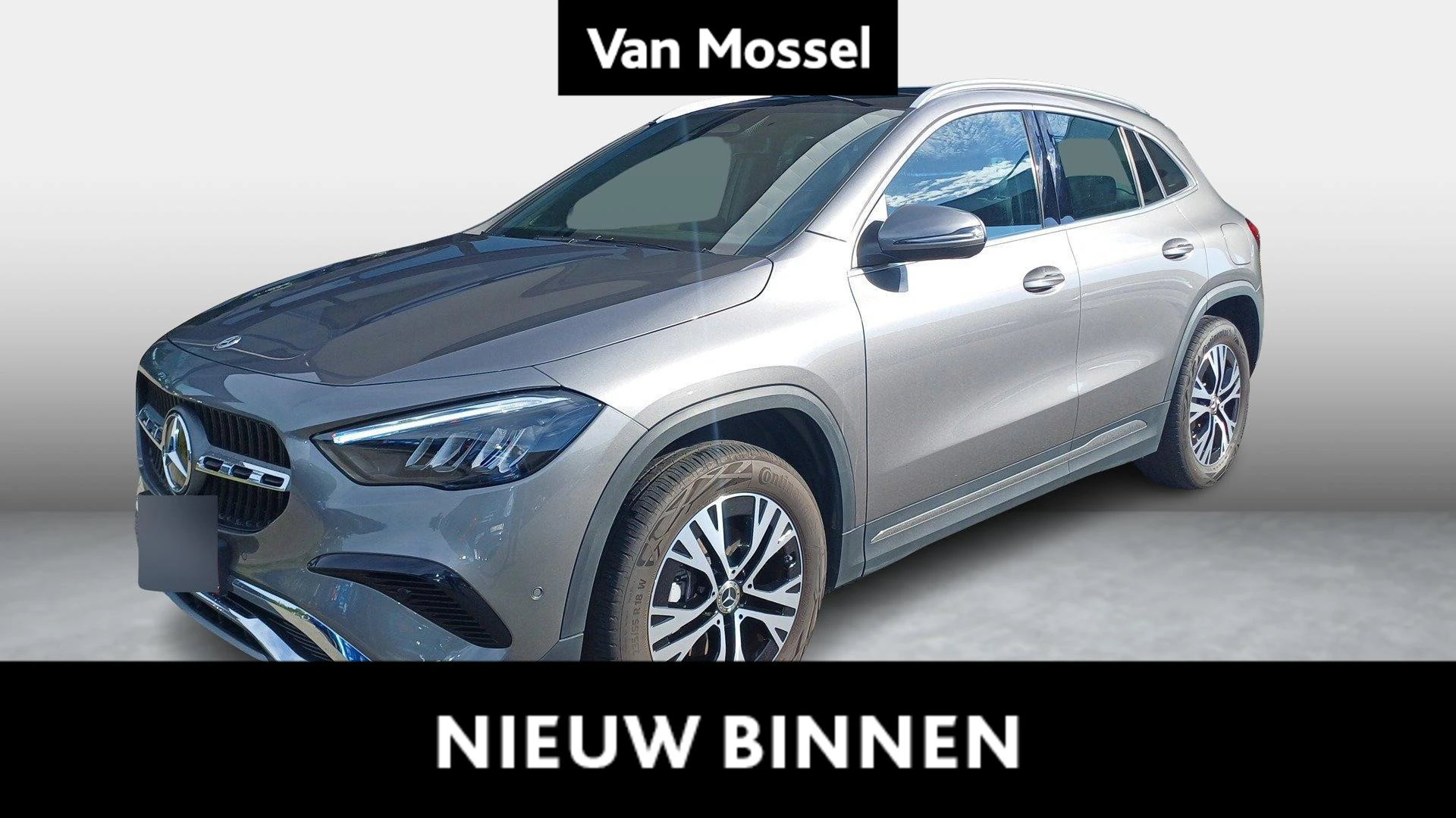 Mercedes-Benz-GLA-image-0