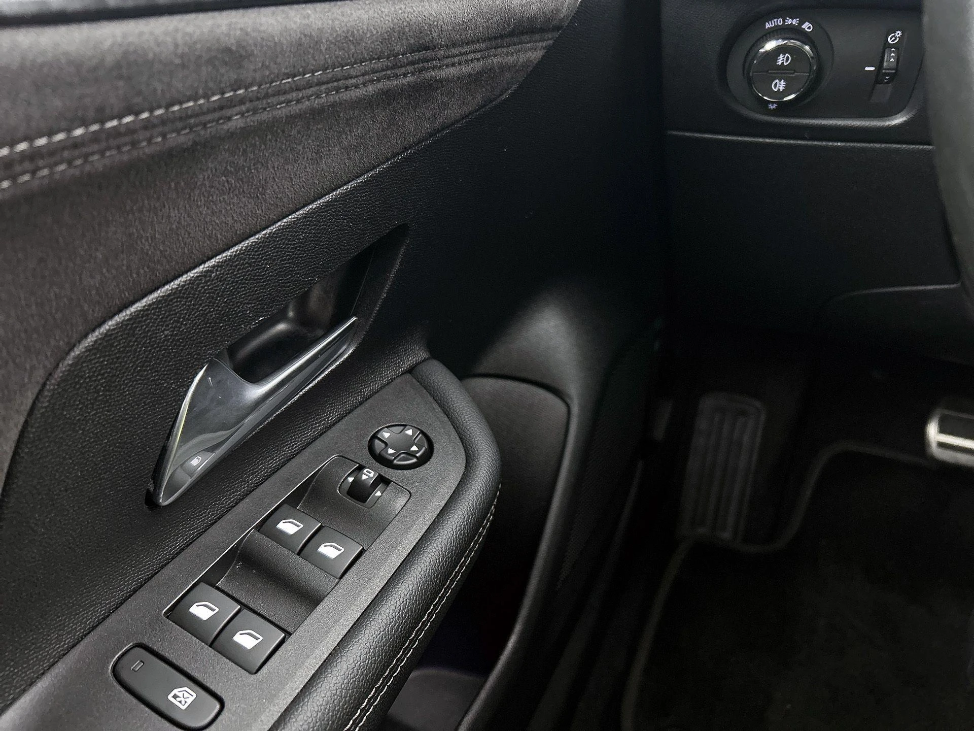 Opel-Mokka-e-image-35