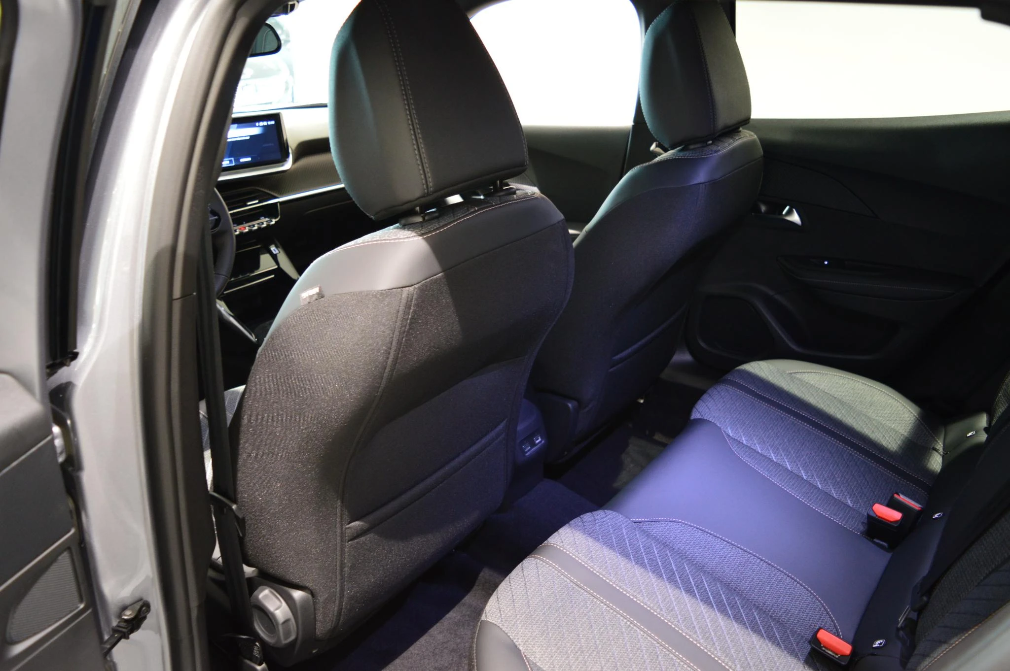 Peugeot-2008-image-10