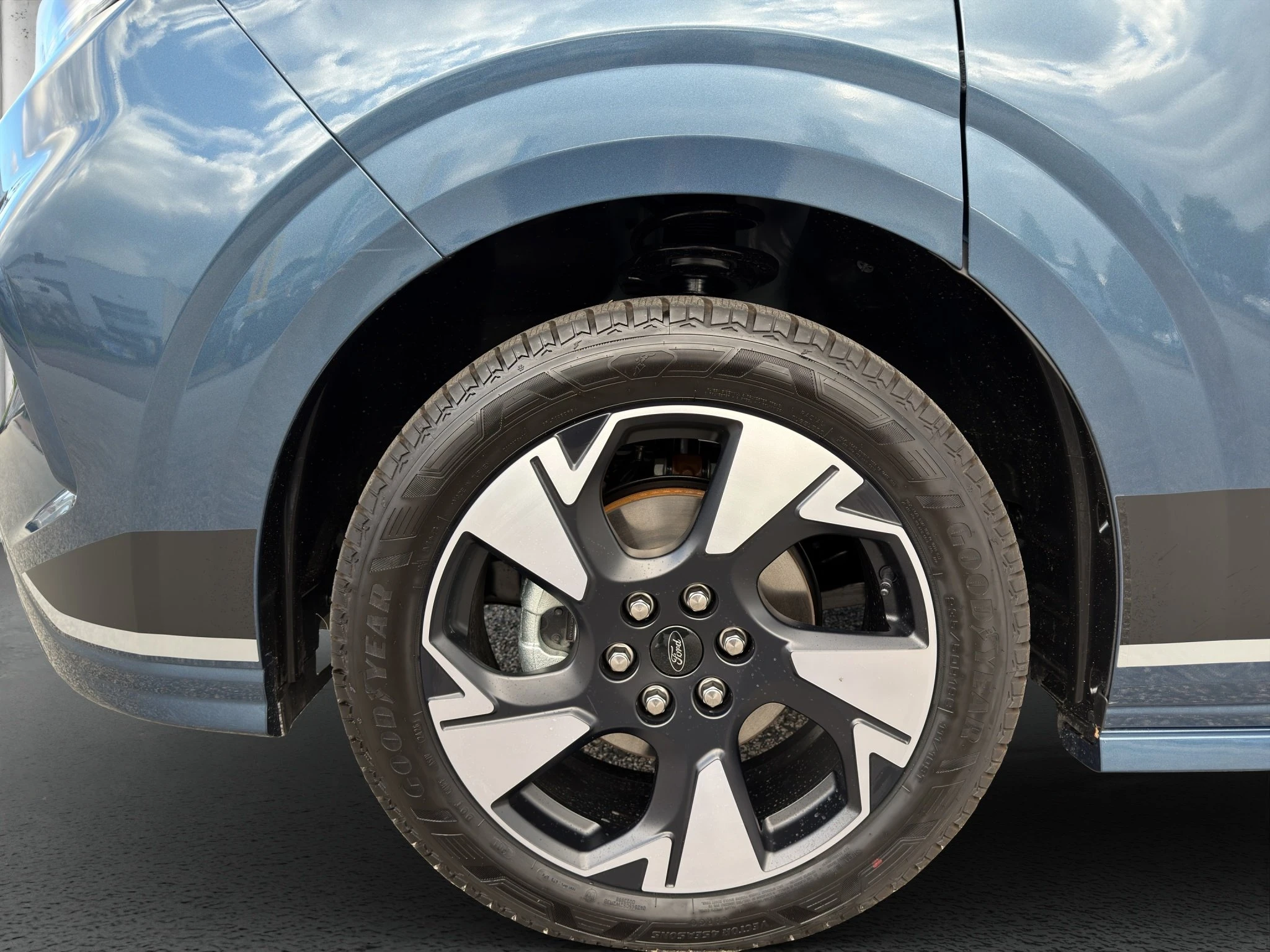 Ford-Tourneo Custom-image-8