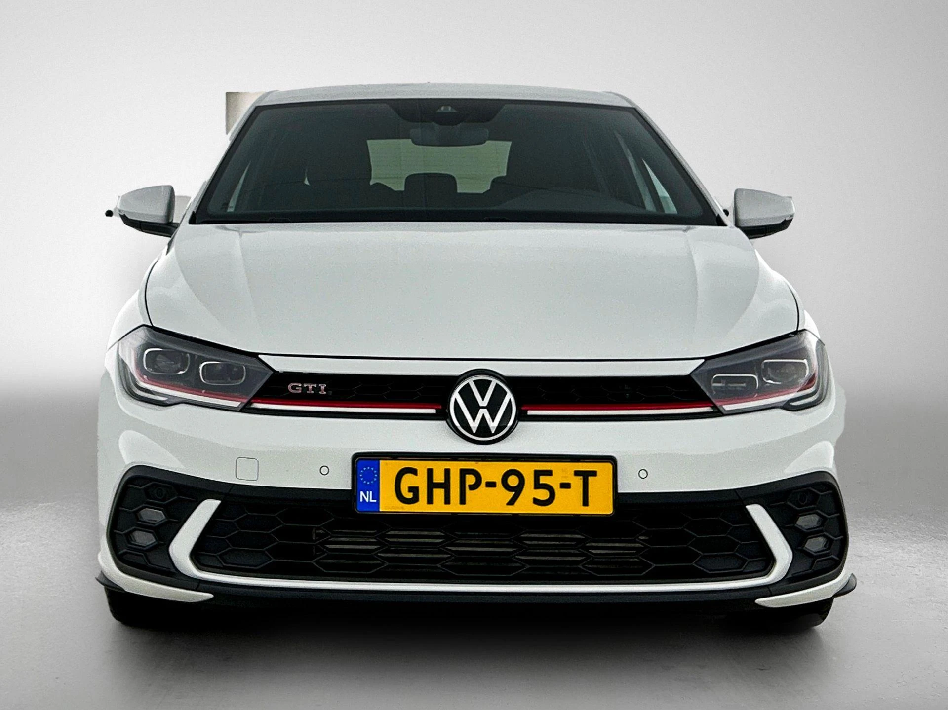 Volkswagen-Polo-image-4