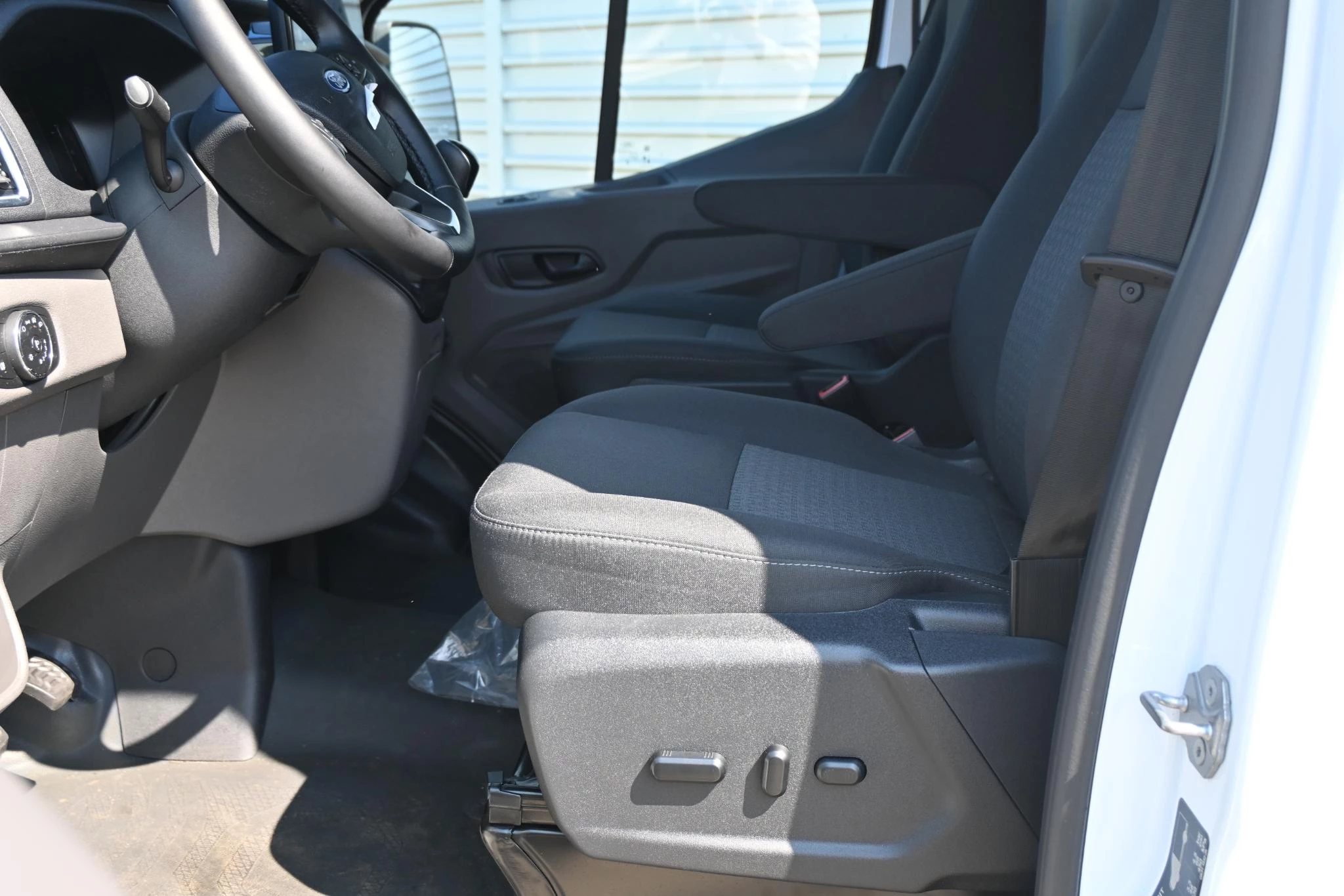 Ford Transit 350 2.0 TDCI L3H3 Limited RWD