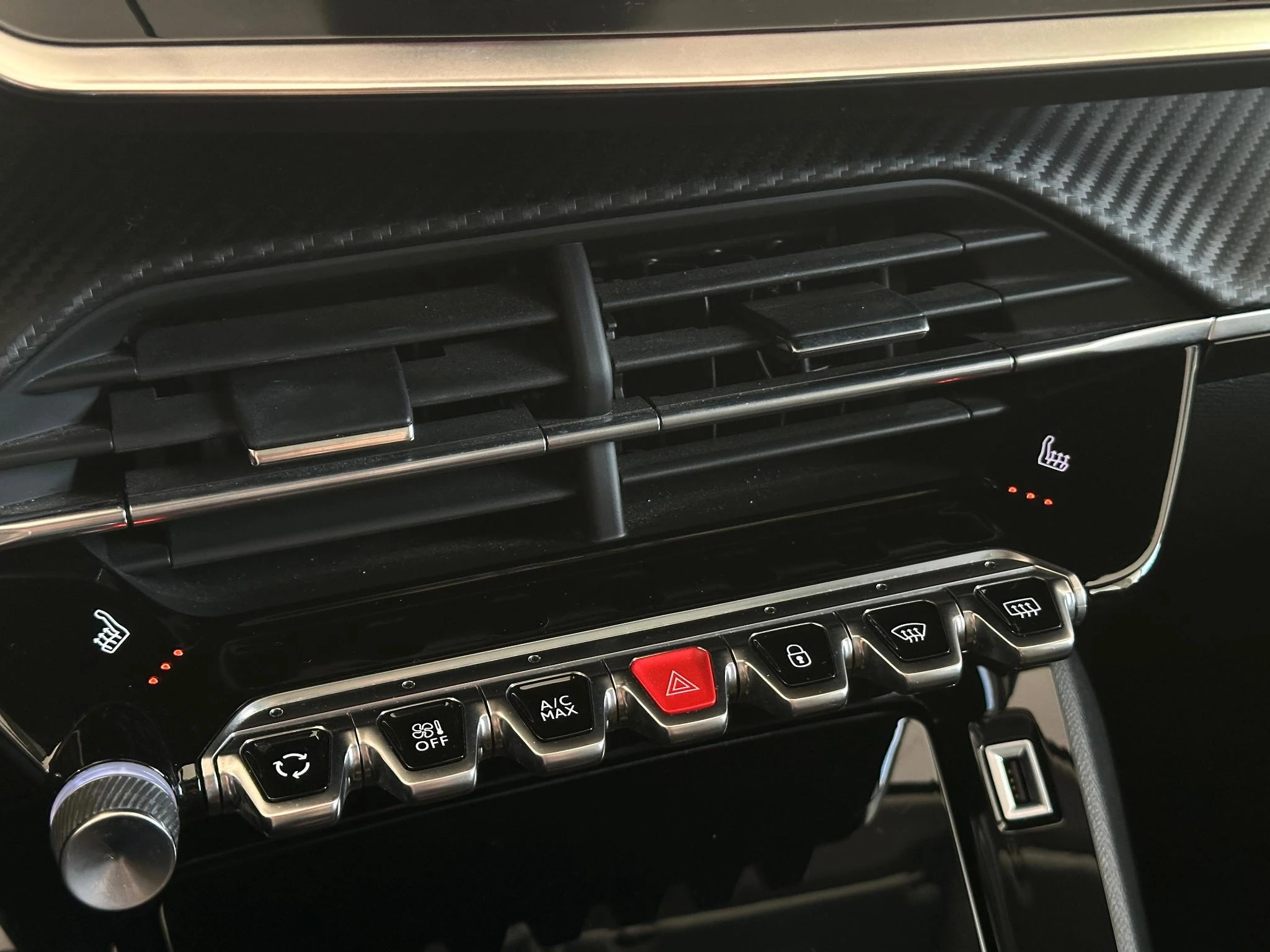 Peugeot-208-image-15