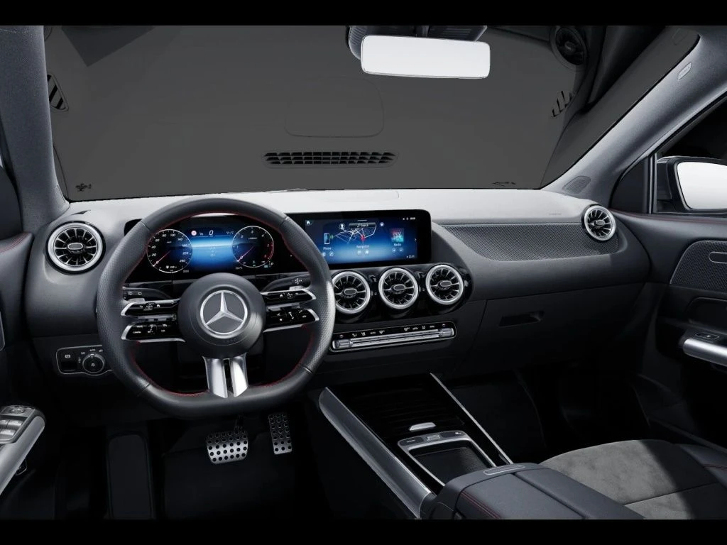 Mercedes-Benz-GLA 220 d-image-9