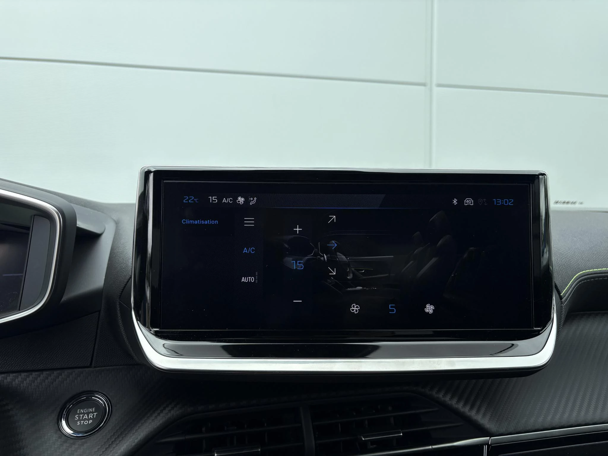 Peugeot-2008-image-18