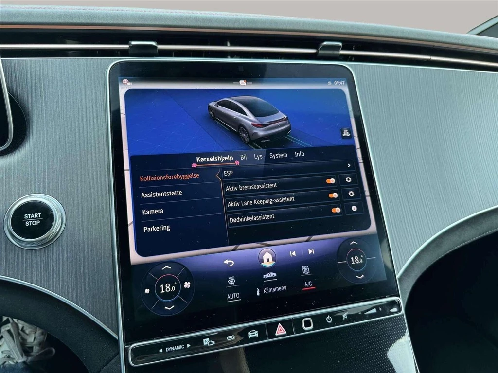 Mercedes-Benz-EQE-image-16