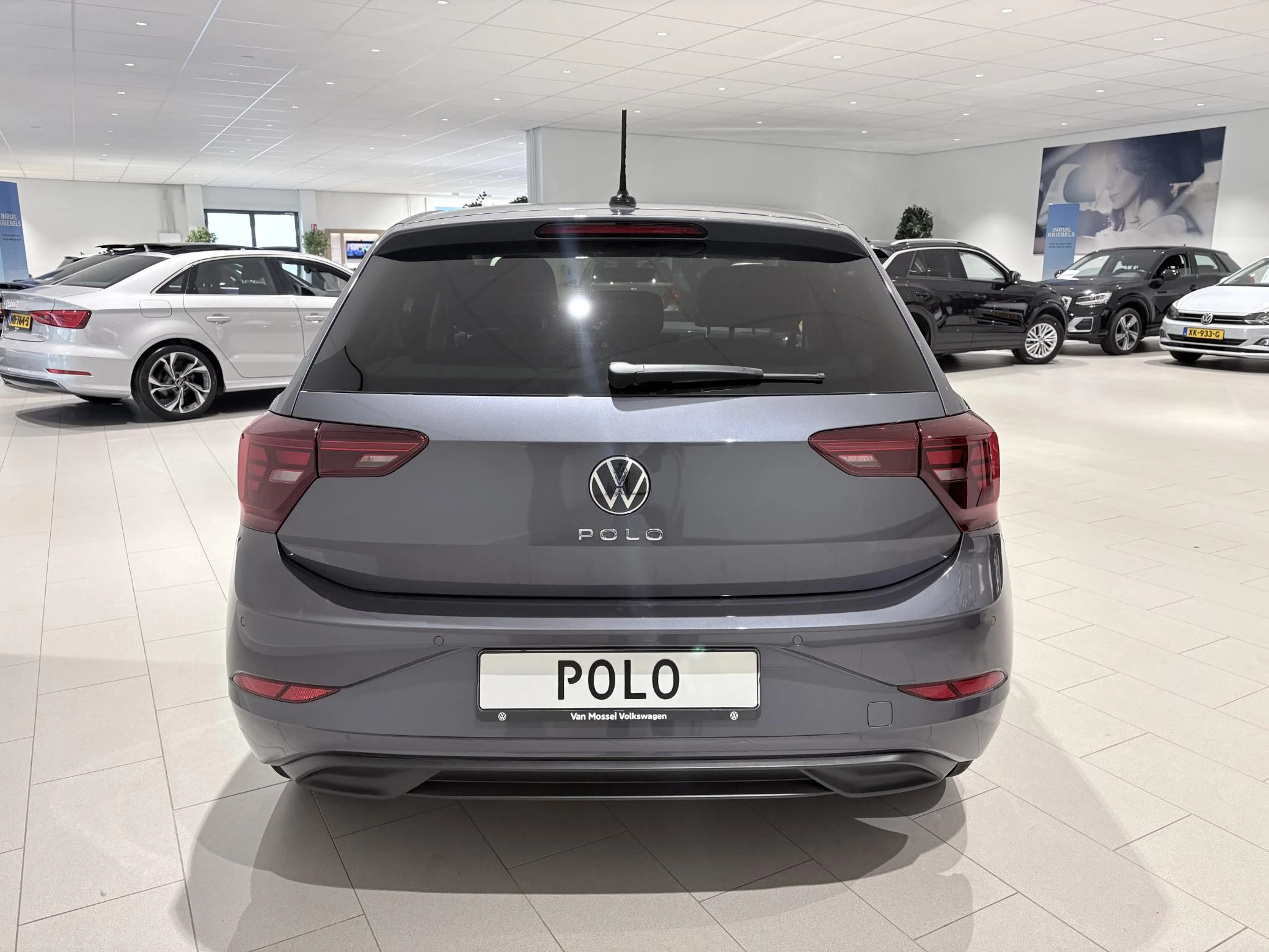 Volkswagen-Polo-image-3