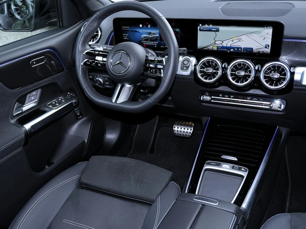 Mercedes-Benz-GLB 200-image-9