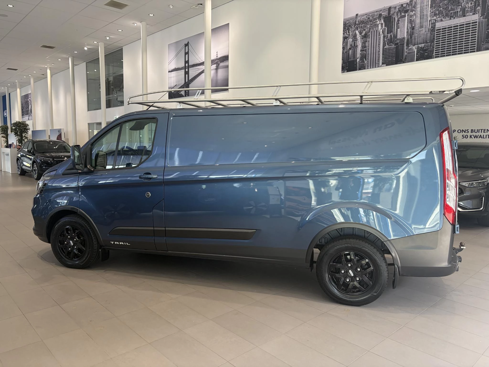 Ford-Transit Custom-image-1