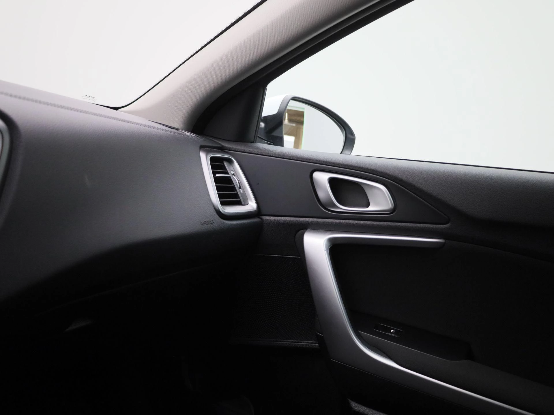 Kia-Ceed Sportswagon-image-24