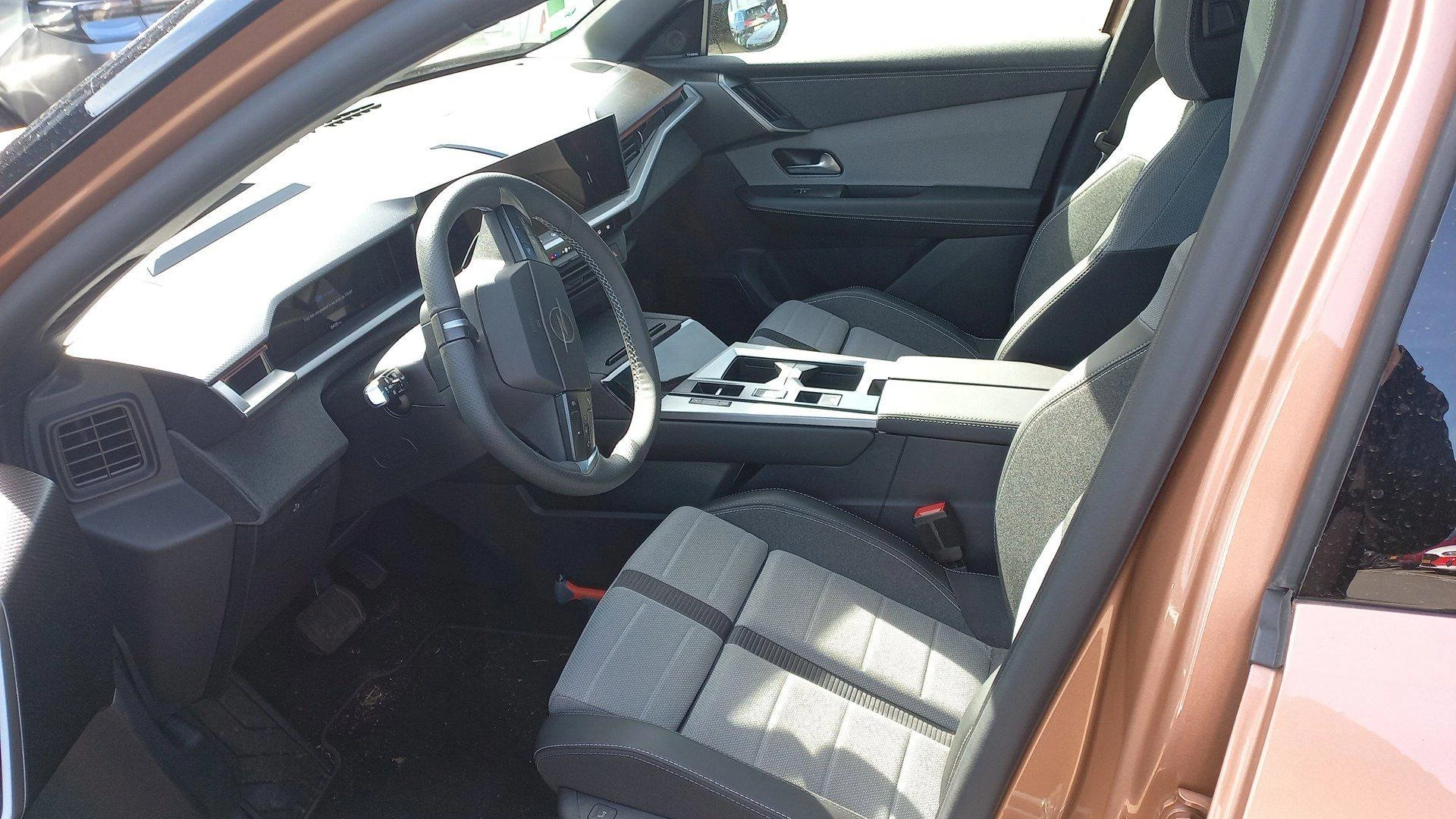 Opel-Grandland-image-1