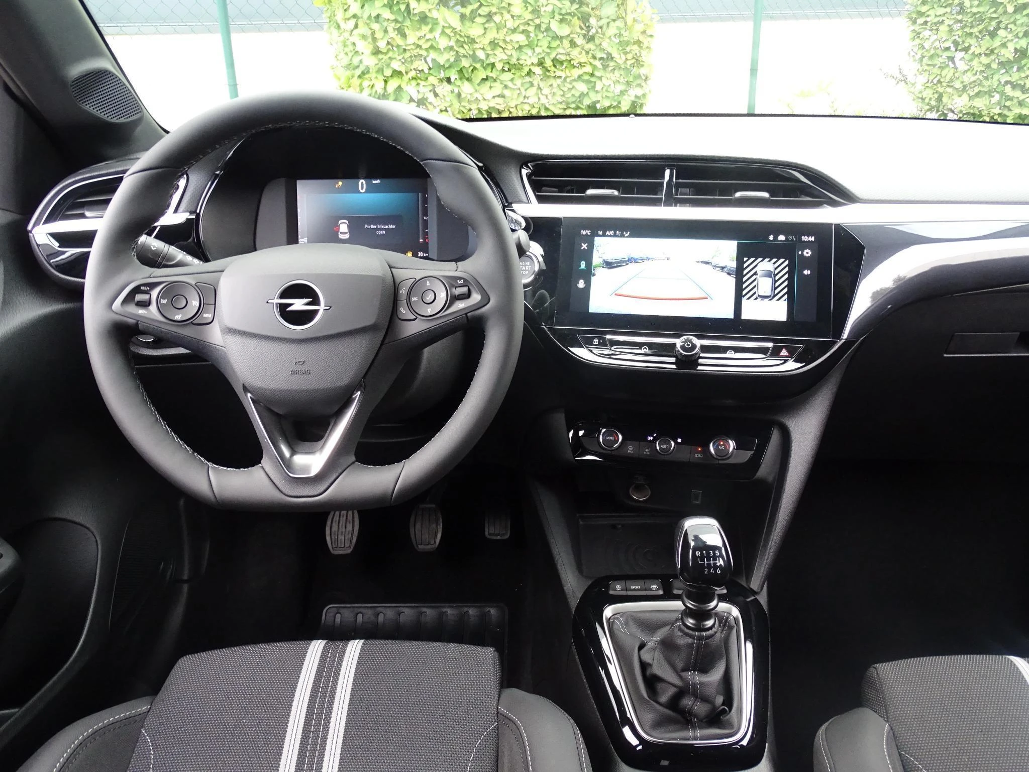 Opel-Corsa-image-10