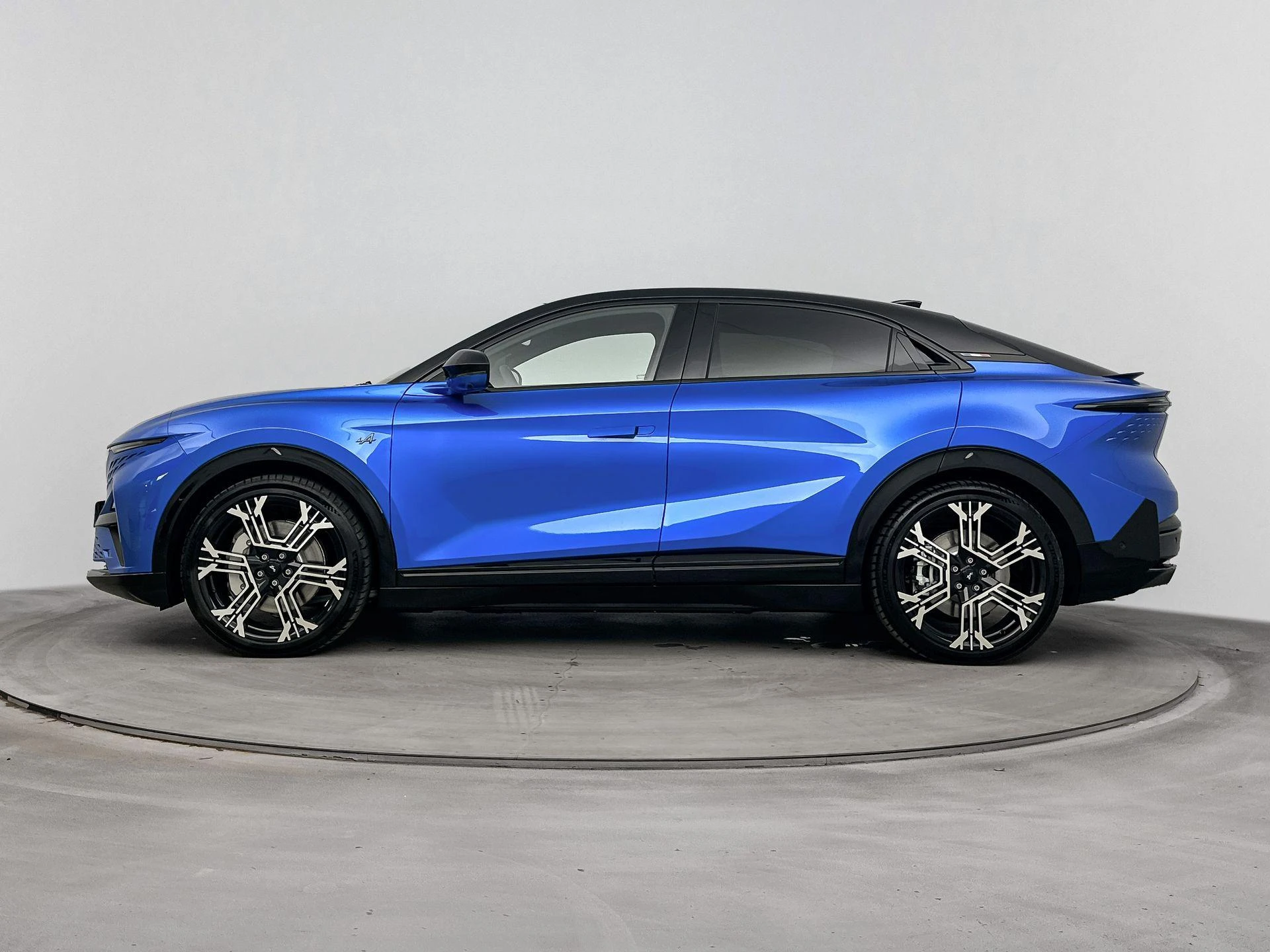Alpine-A390-image-1