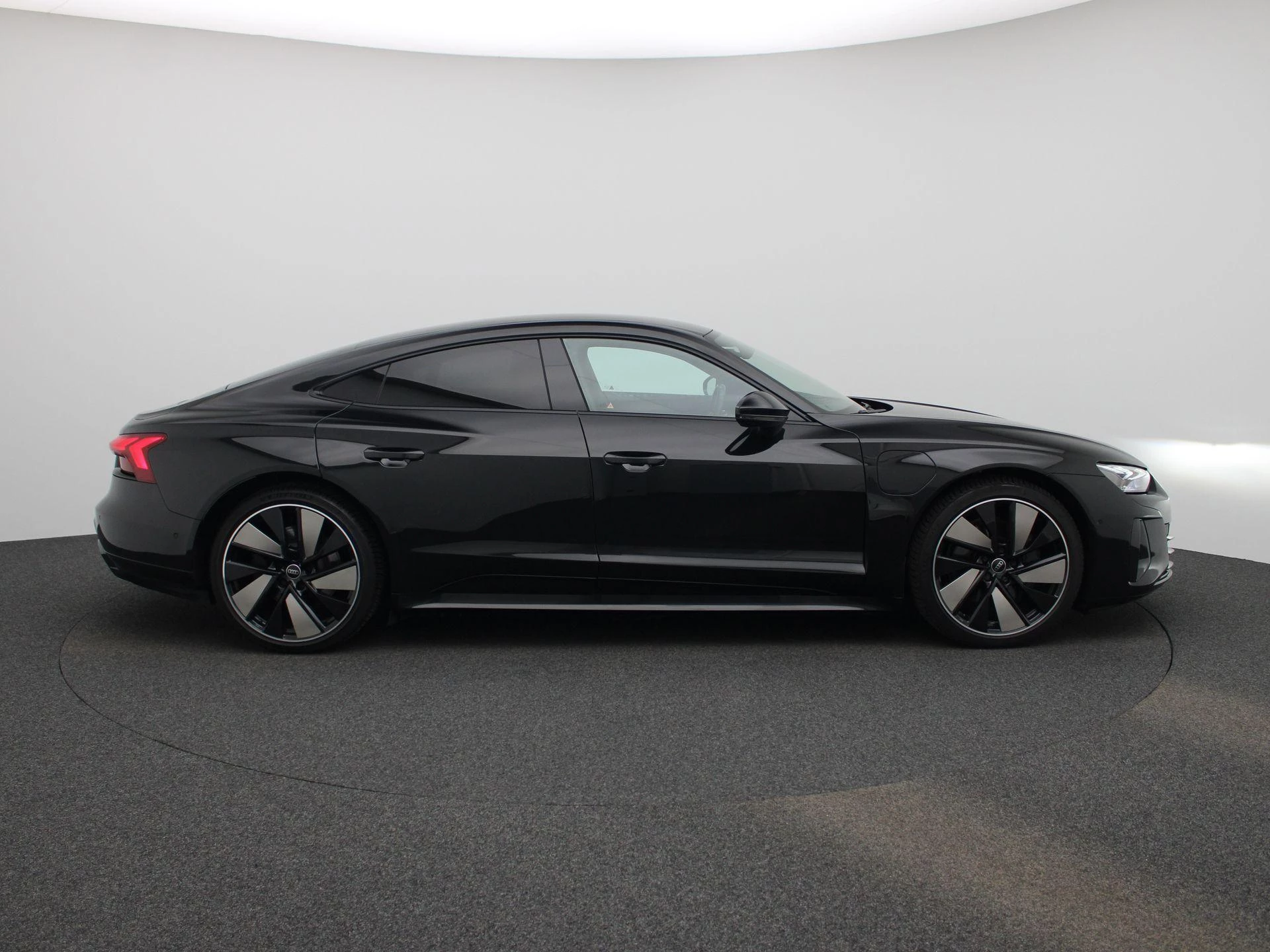 Audi e-tron GT 93 kWh 476 PK