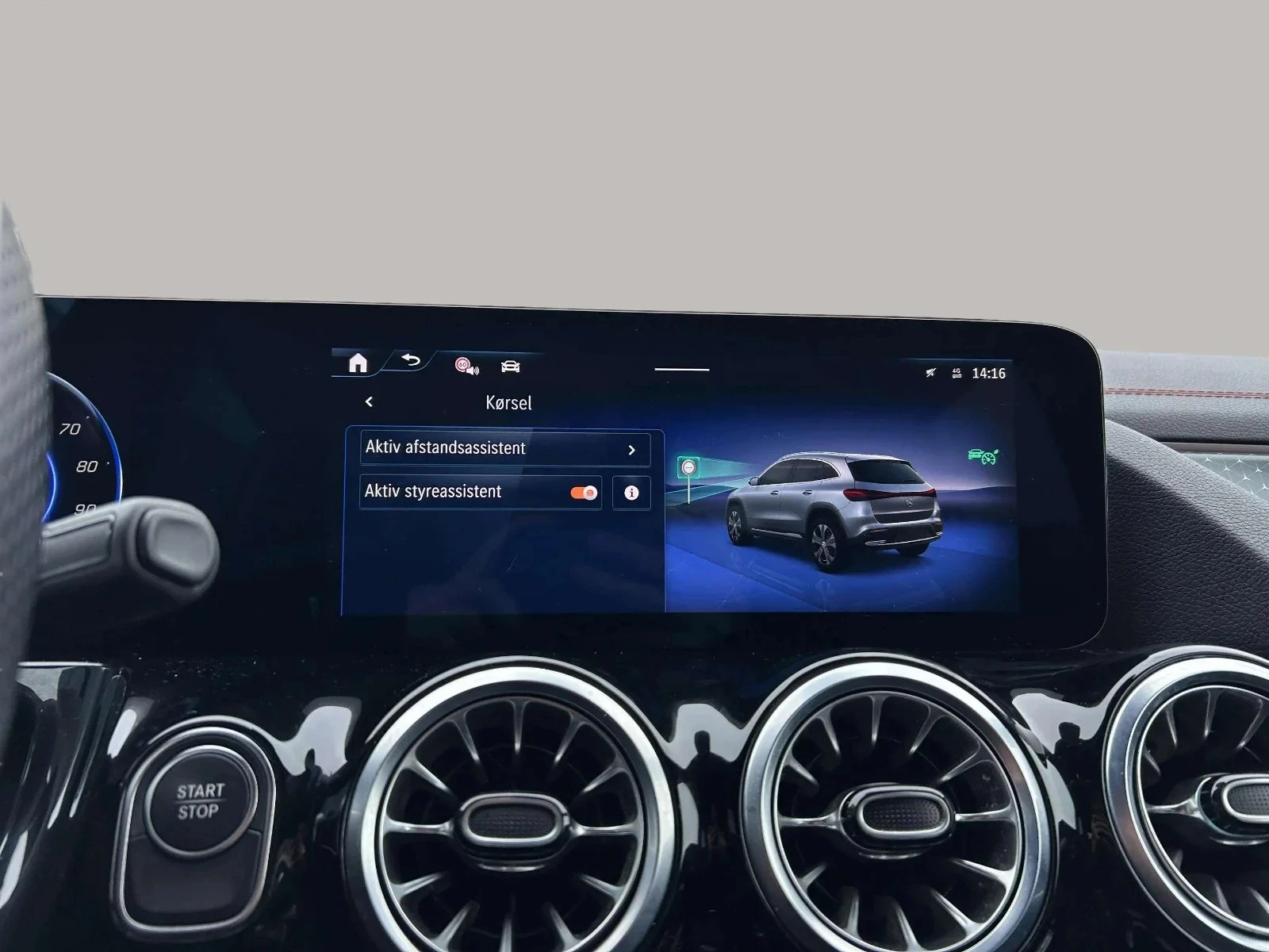 Mercedes-Benz-EQA-image-17