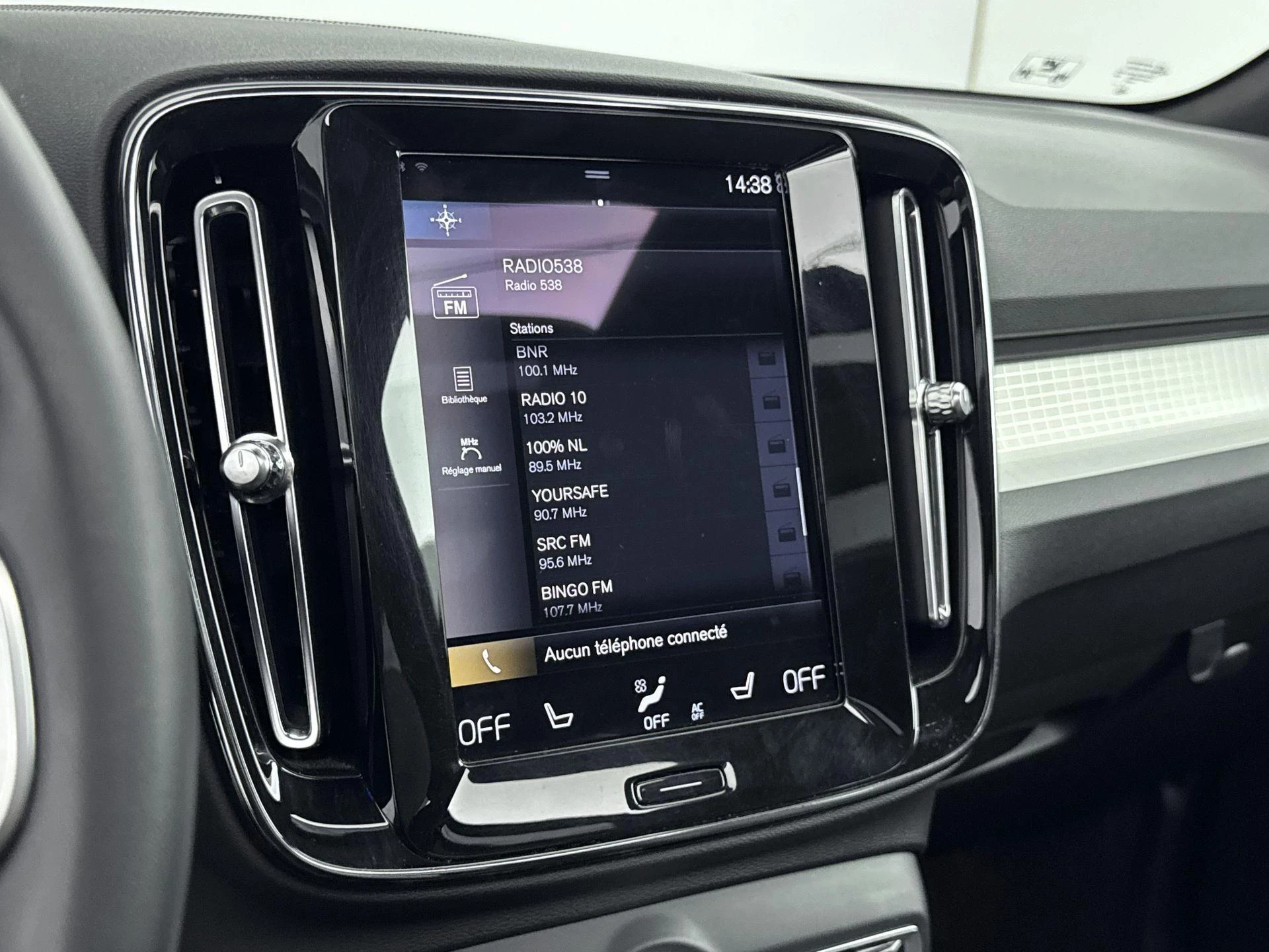 Volvo XC40 T4 Recharge Plus Dark