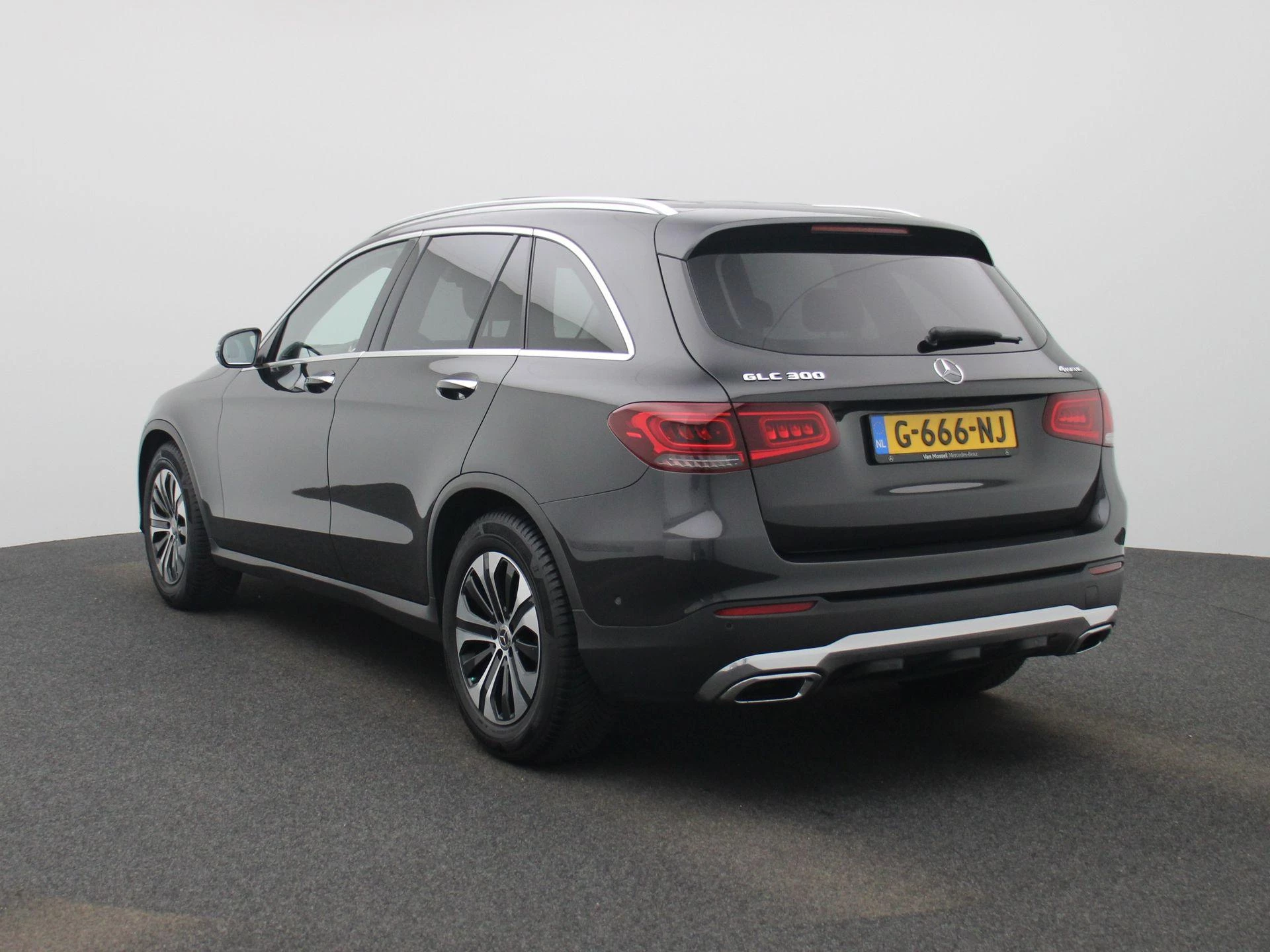 Mercedes-Benz GLC 300 4MATIC Premium Plus