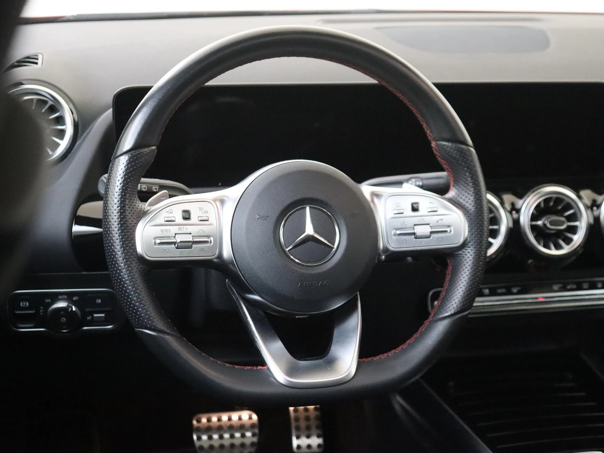 Mercedes-Benz GLA 250 e Business Solution AMG Limited