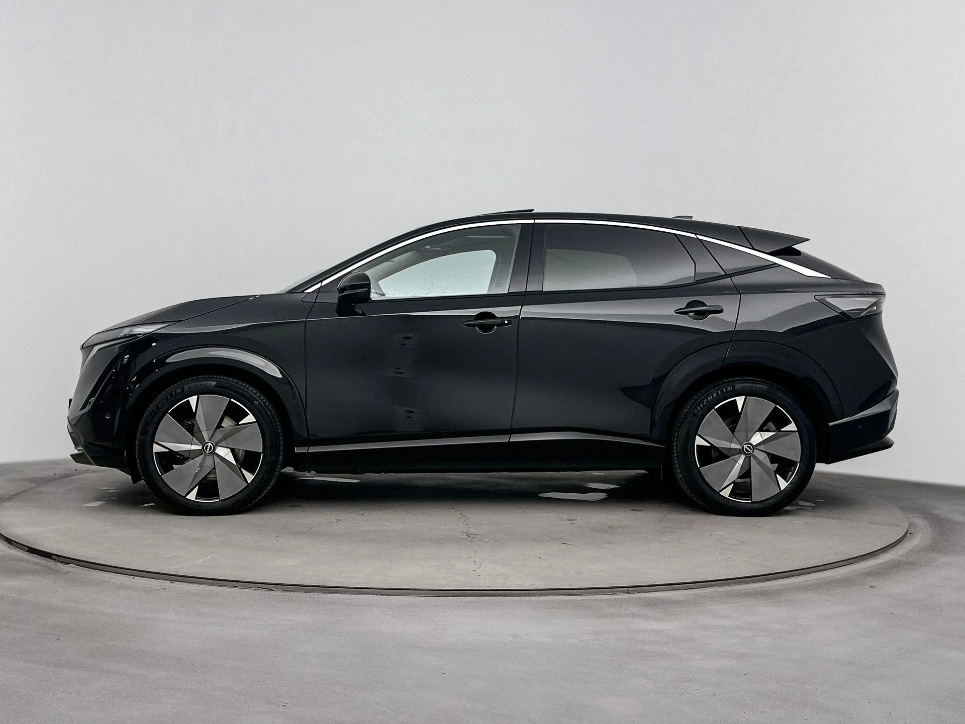 Nissan-ARIYA-image-1