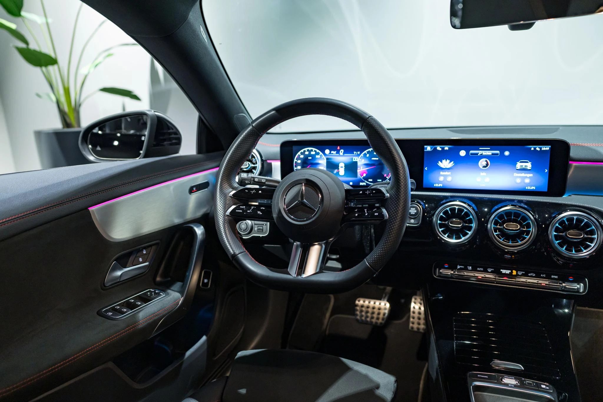 Mercedes-Benz-CLA-image-20