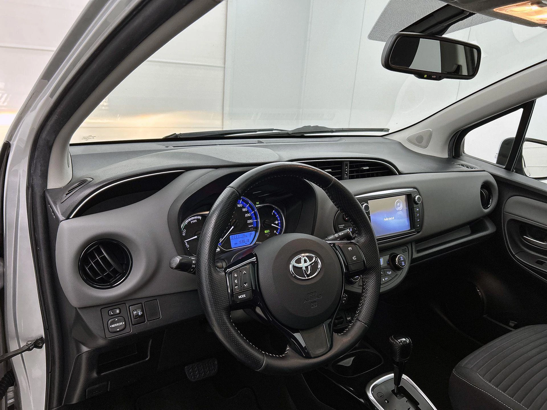Toyota-Yaris-image-16