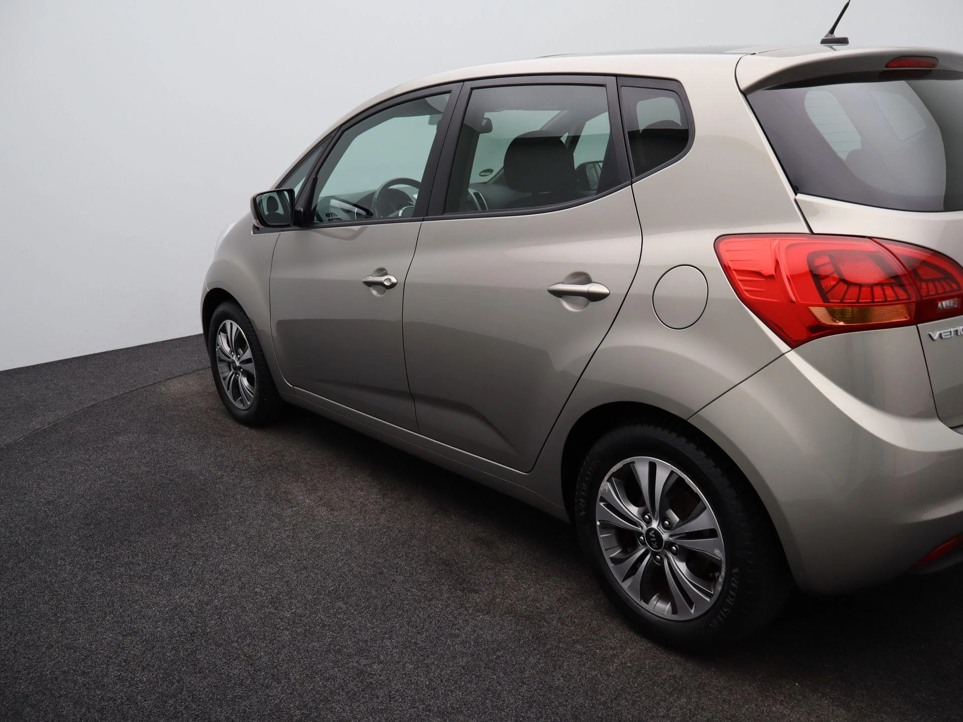Kia-Venga-image-24