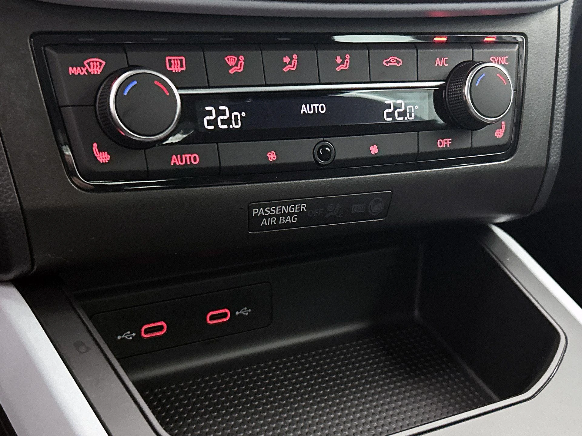 SEAT-Arona-image-23
