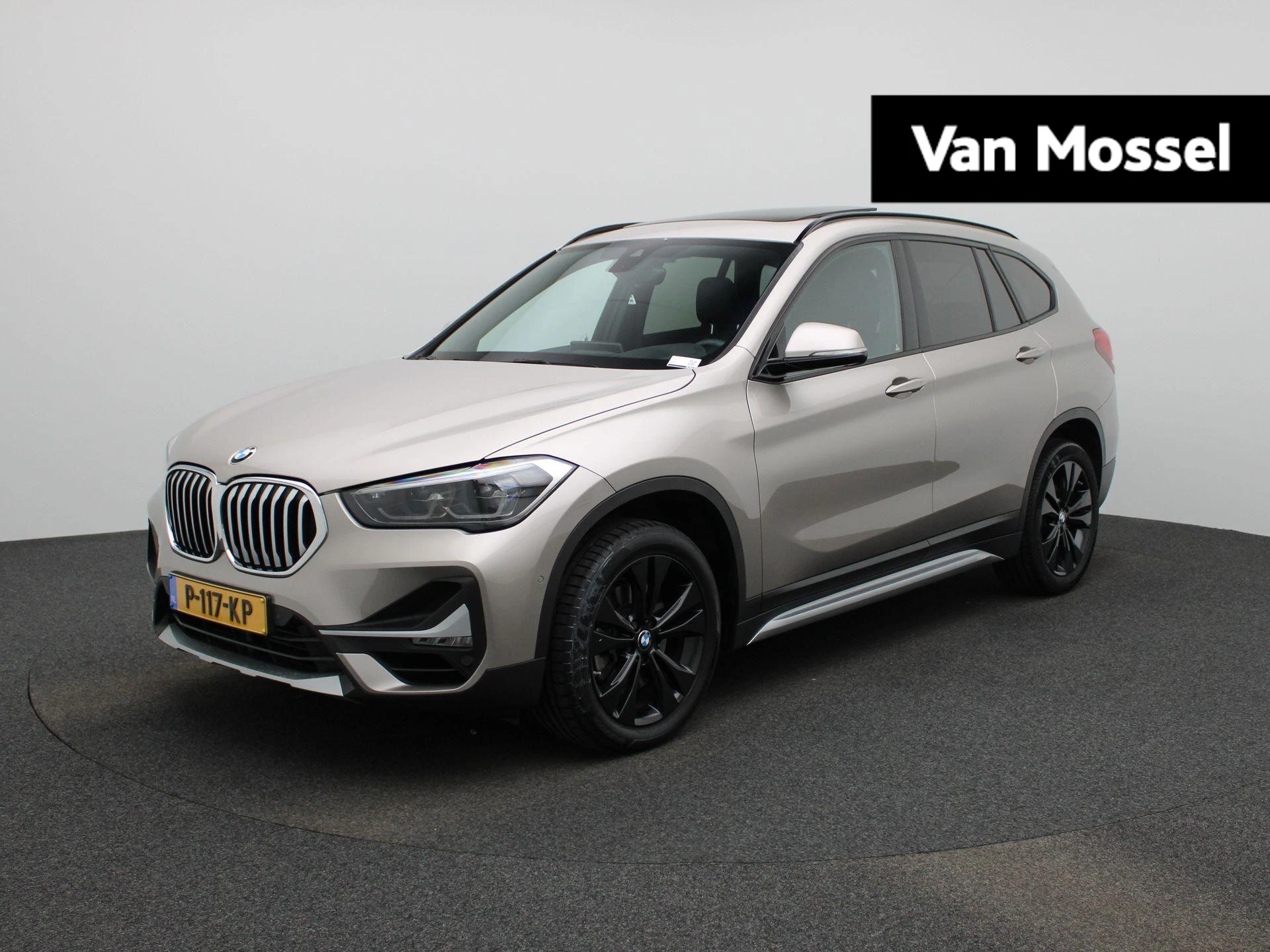 BMW-X1-image-0
