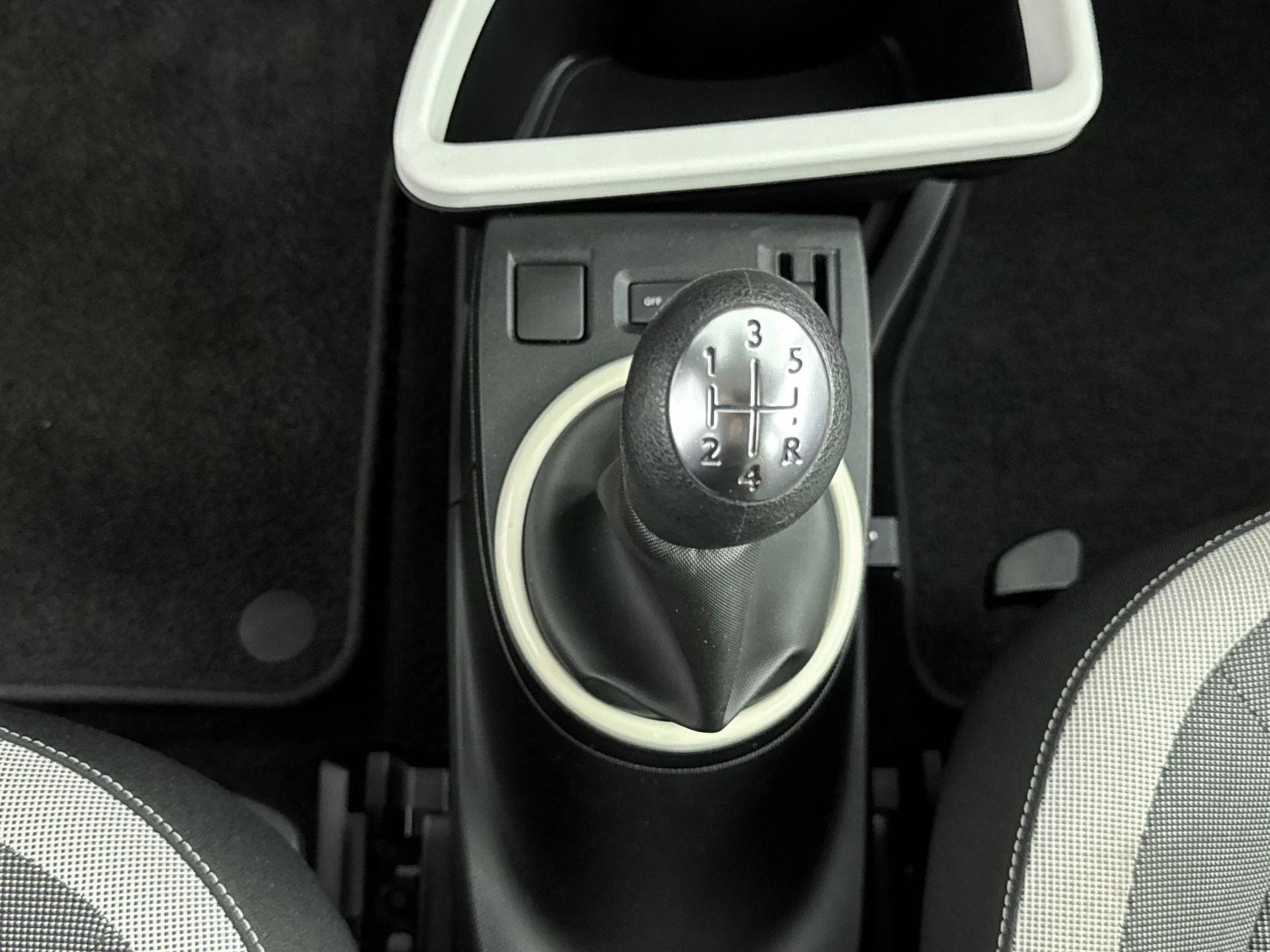 Renault-Twingo-image-14