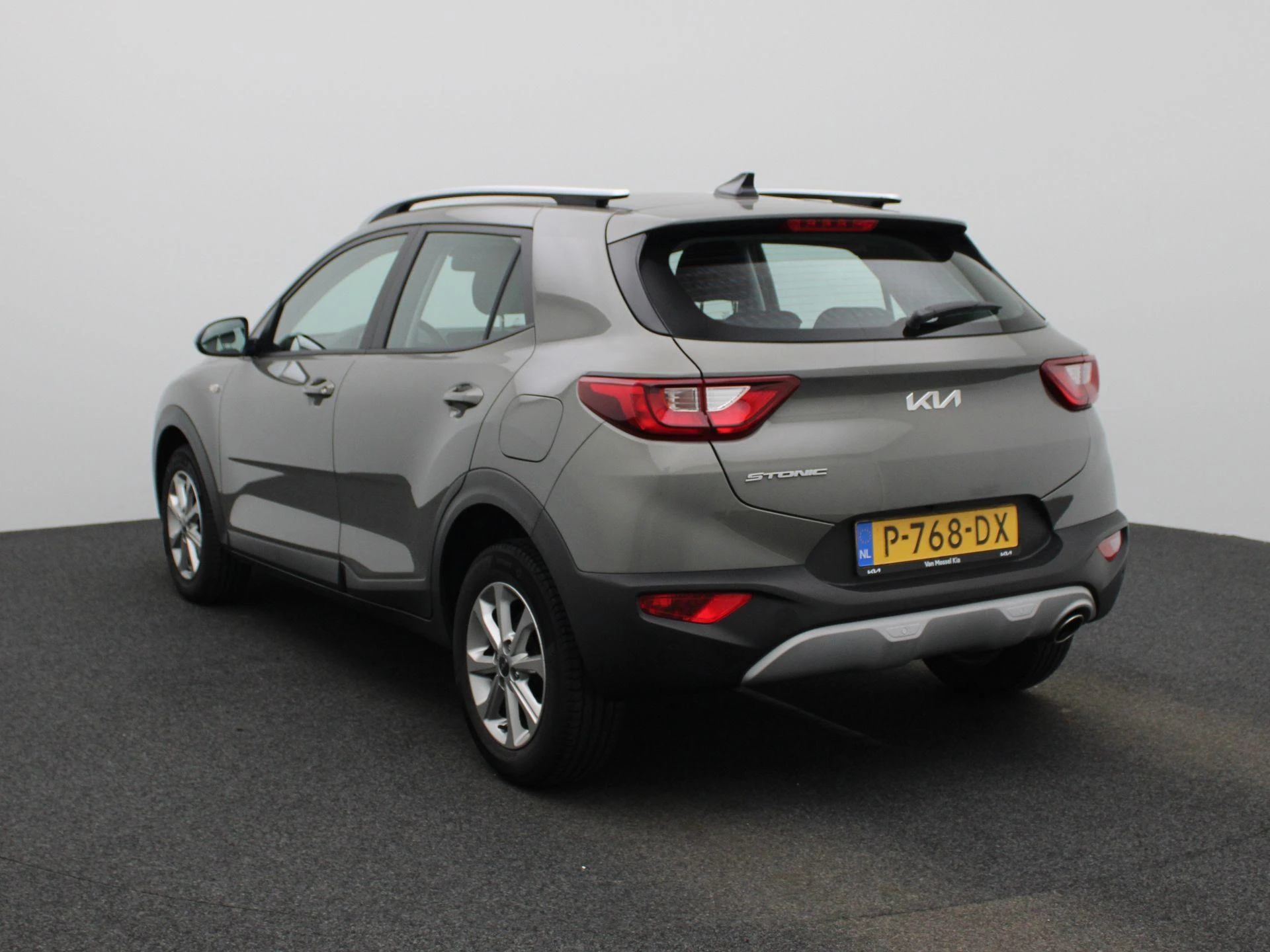 Kia-Stonic-image-1