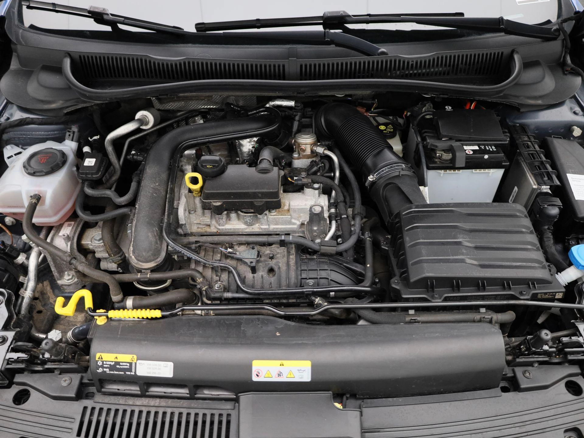 Volkswagen-Polo-image-32