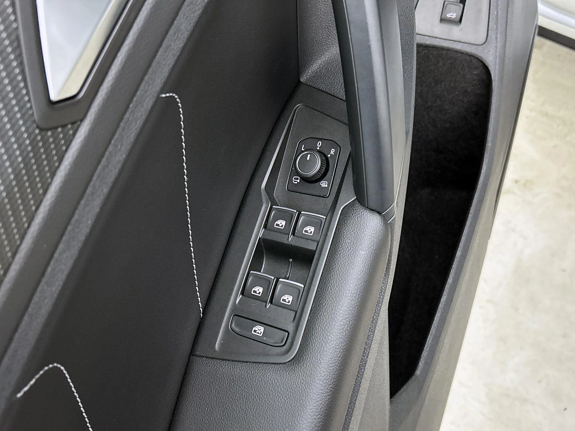 Volkswagen-Tiguan-image-23