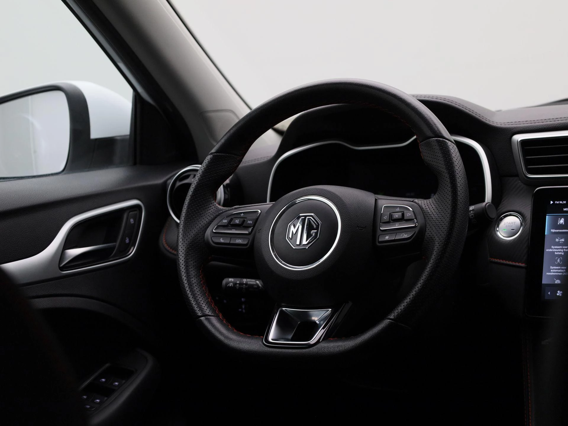 MG-ZS EV-image-35