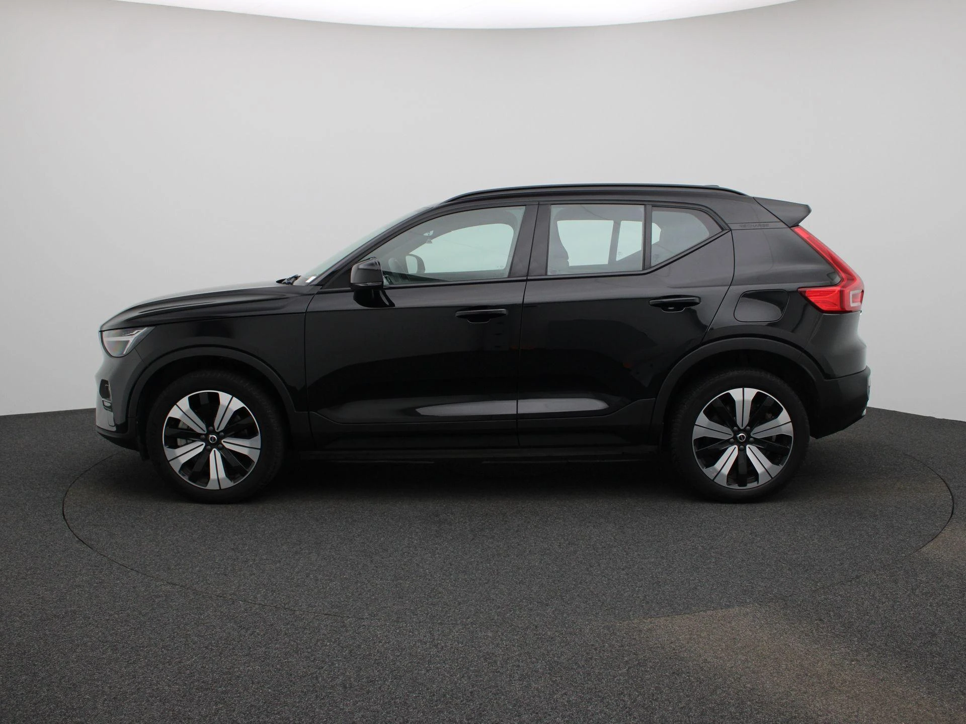 Volvo-XC40-image-3