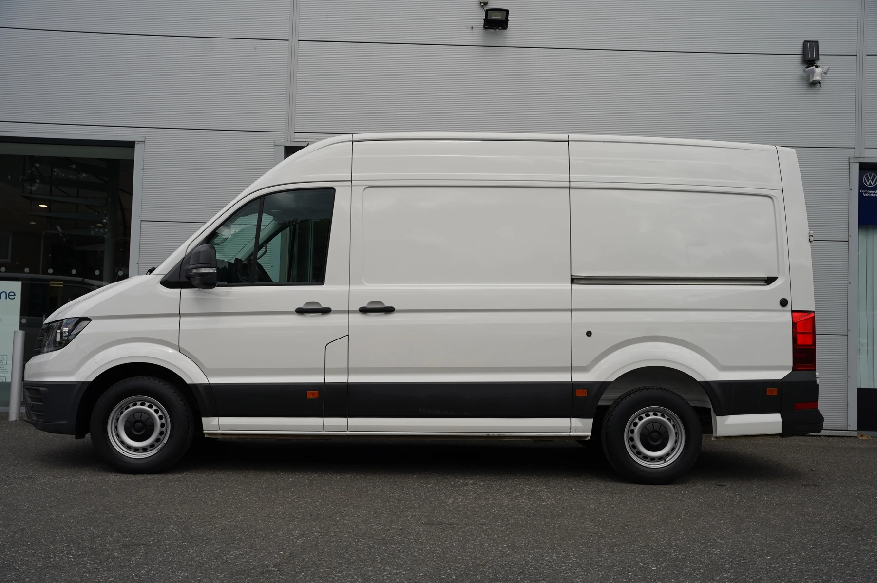 Volkswagen-Crafter-image-13