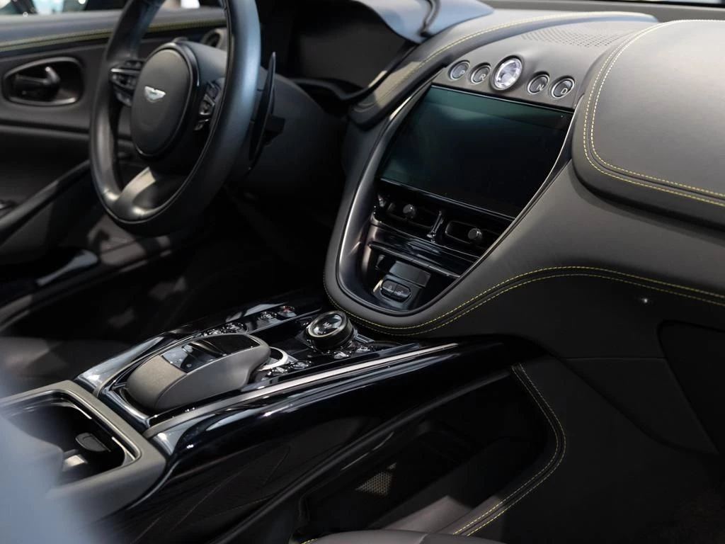 Aston Martin DBX 707 Aston Martin Hamburg