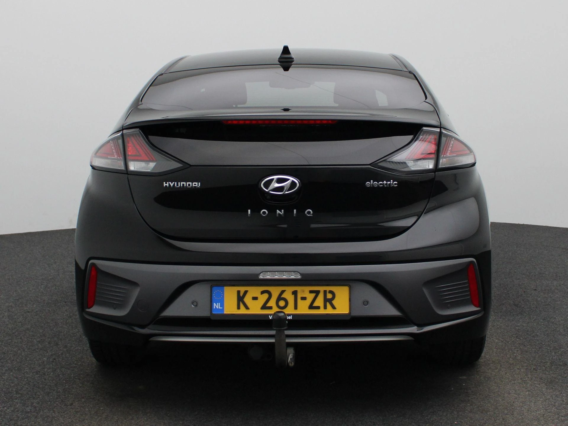 Hyundai-IONIQ-image-4