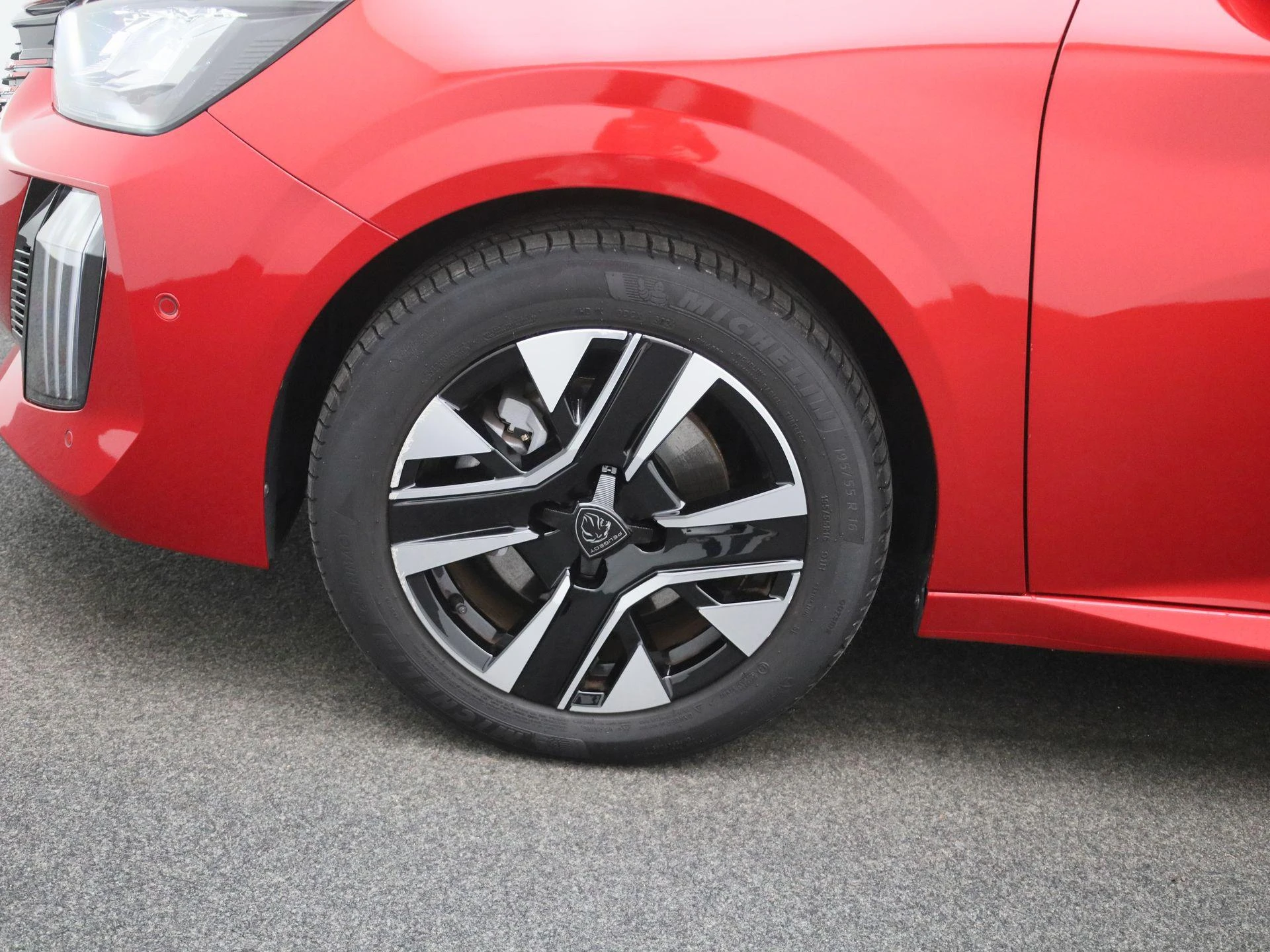 Peugeot 208 - 11