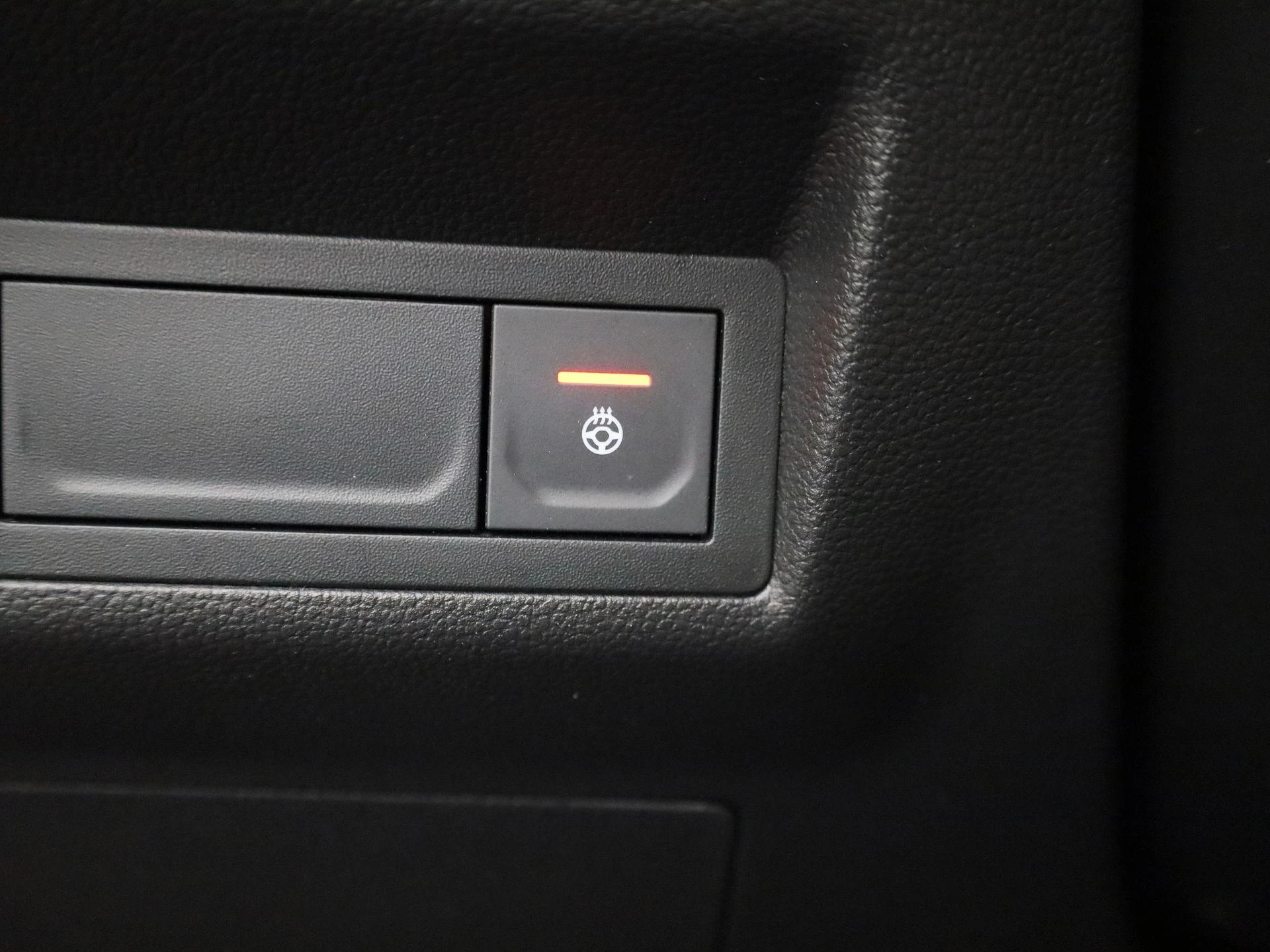 Renault Captur 1.6 E-Tech Plug-in Hybrid Initiale Paris 160PK