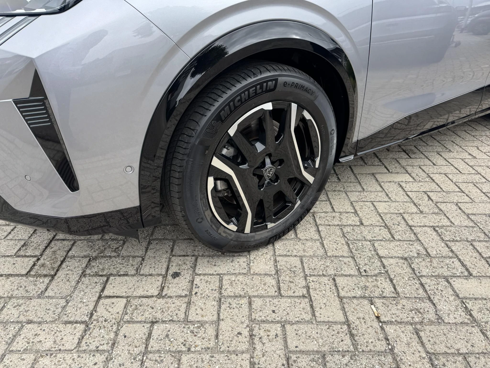 Peugeot e-3008 GT Avantage 210 73 kWh