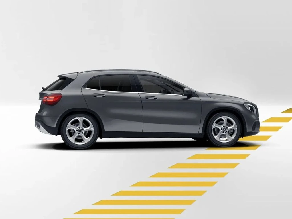 Mercedes-Benz-GLA 250-image-6