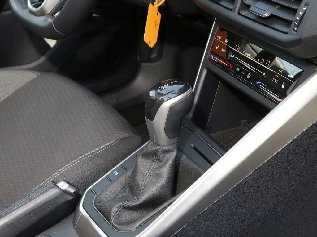 Volkswagen Polo VI 1.0 TSI DSG Life 16" APP Connect SHZ LED