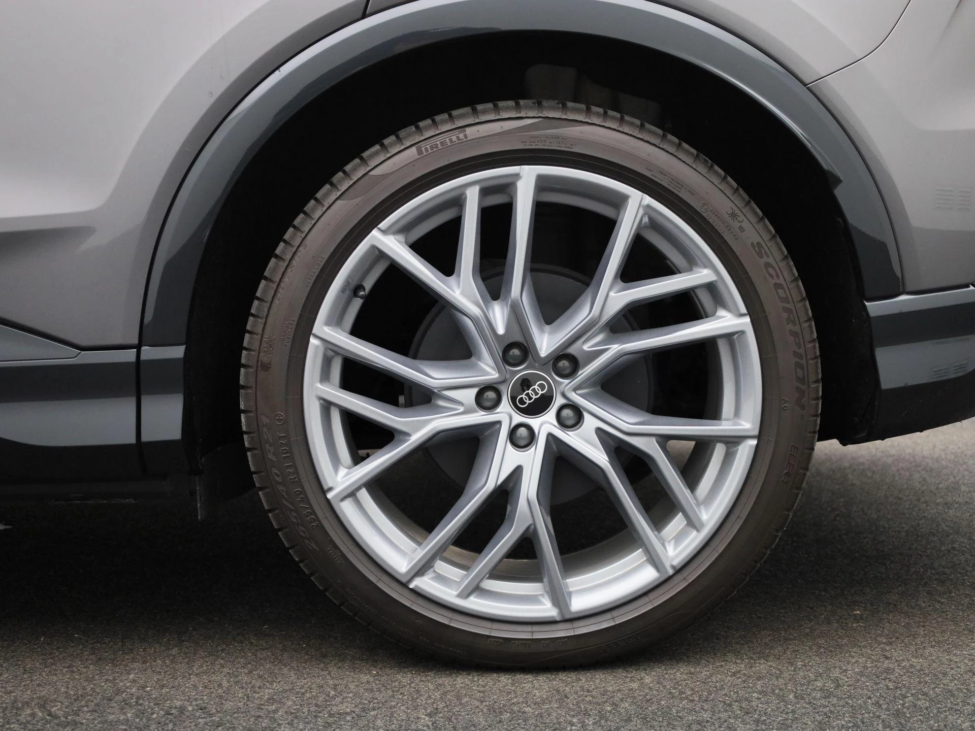 Audi-Q4 e-tron-image-6