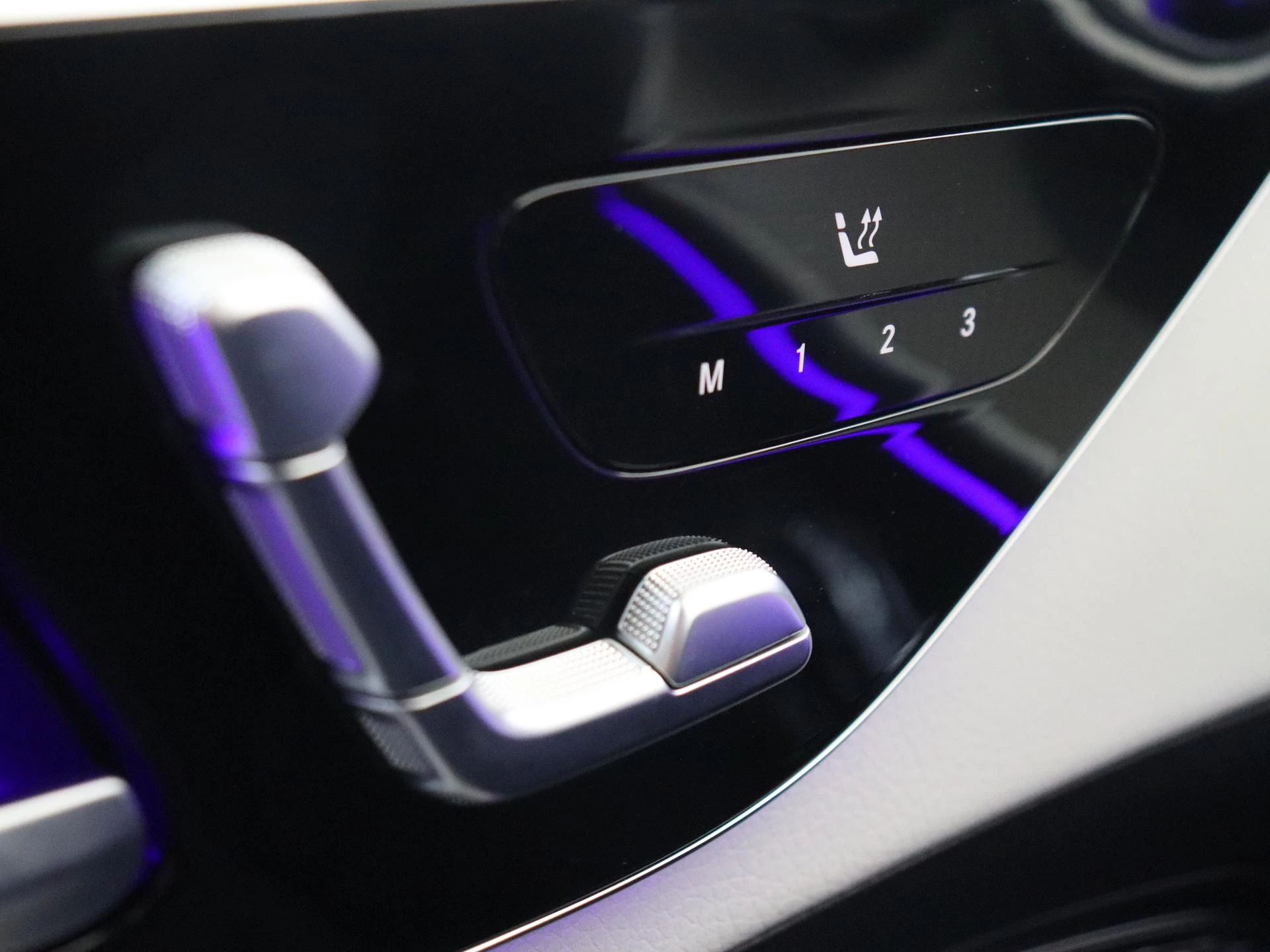 Mercedes-Benz-C-Klasse-image-29