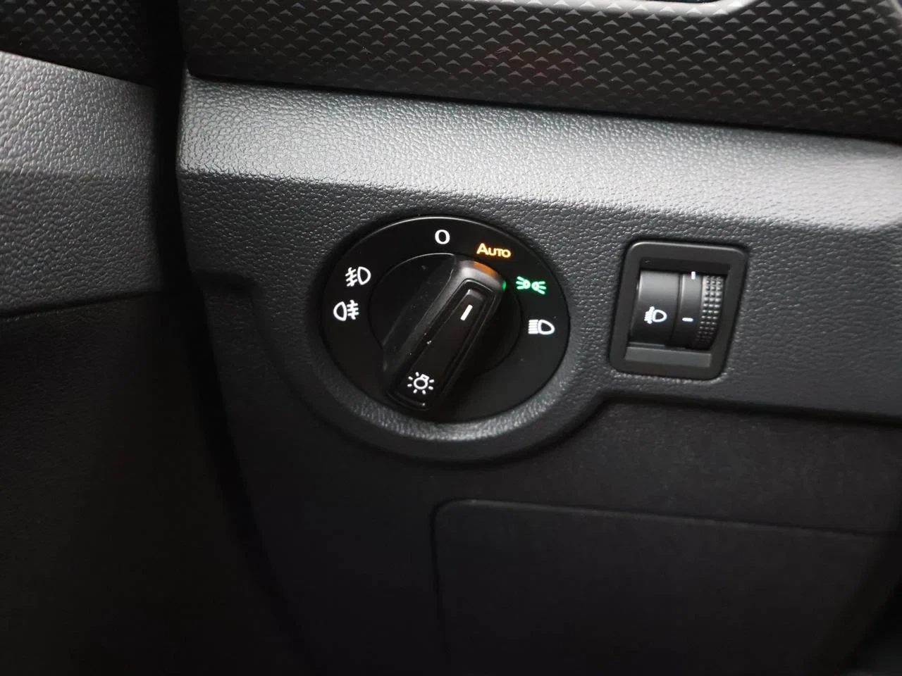 Volkswagen-T-Cross-image-22