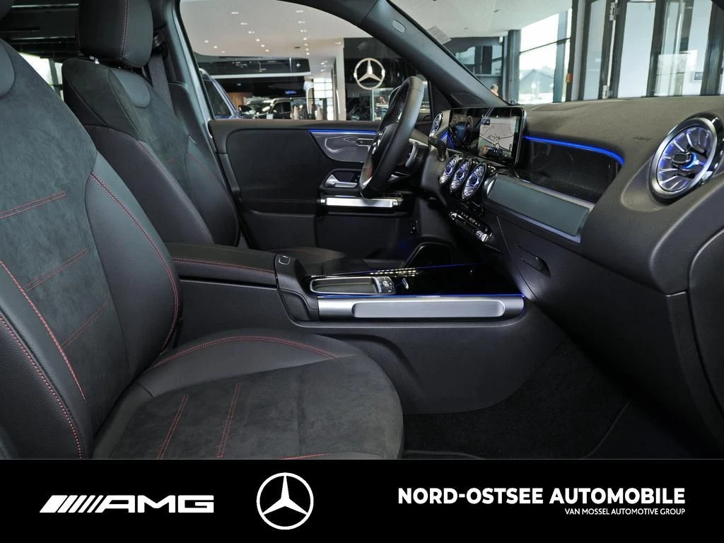 Mercedes-Benz GLB 200 d AMG PANO AHK SOUND TOTWINKEL AMG Line