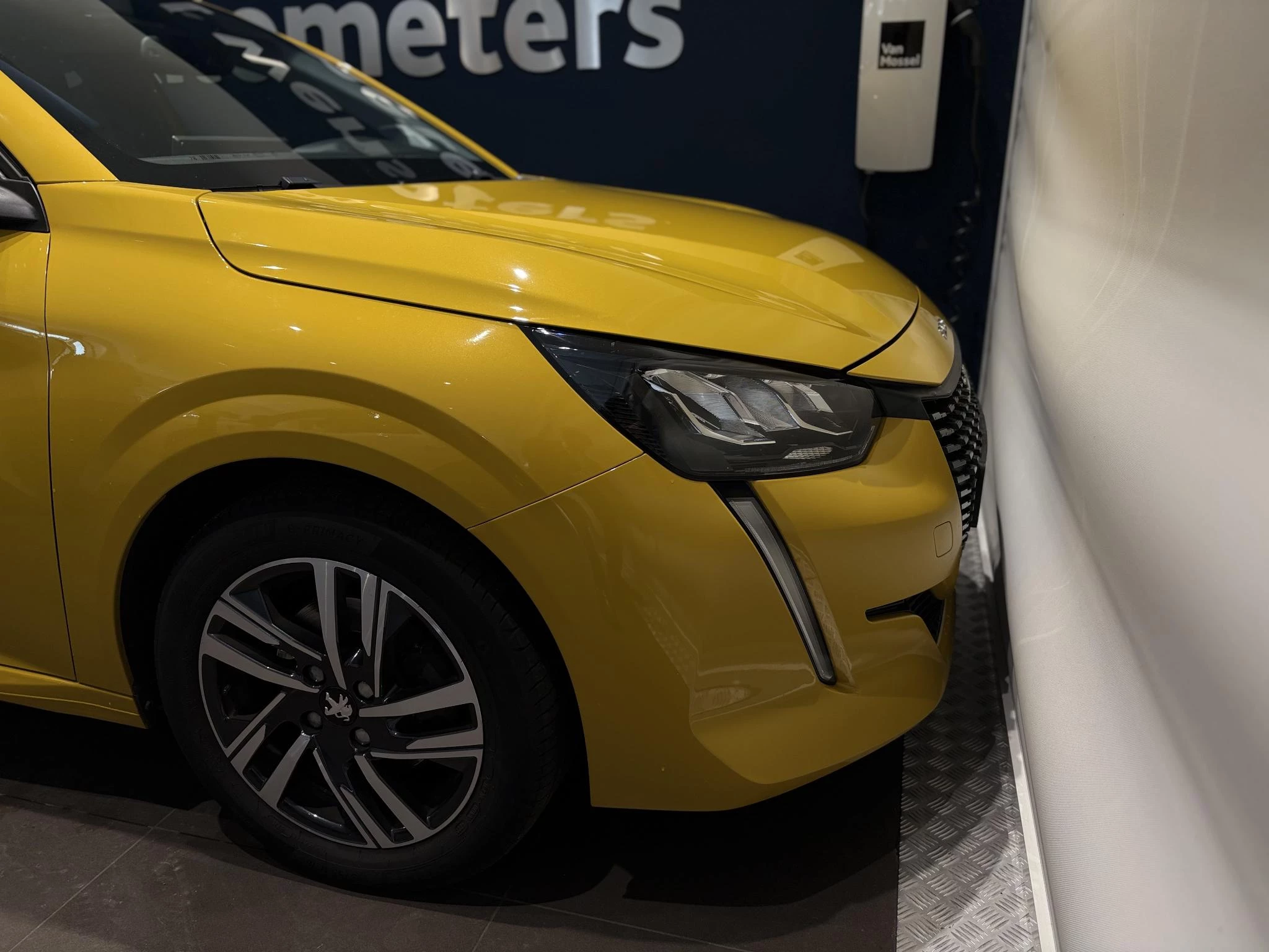 Peugeot-208-image-17